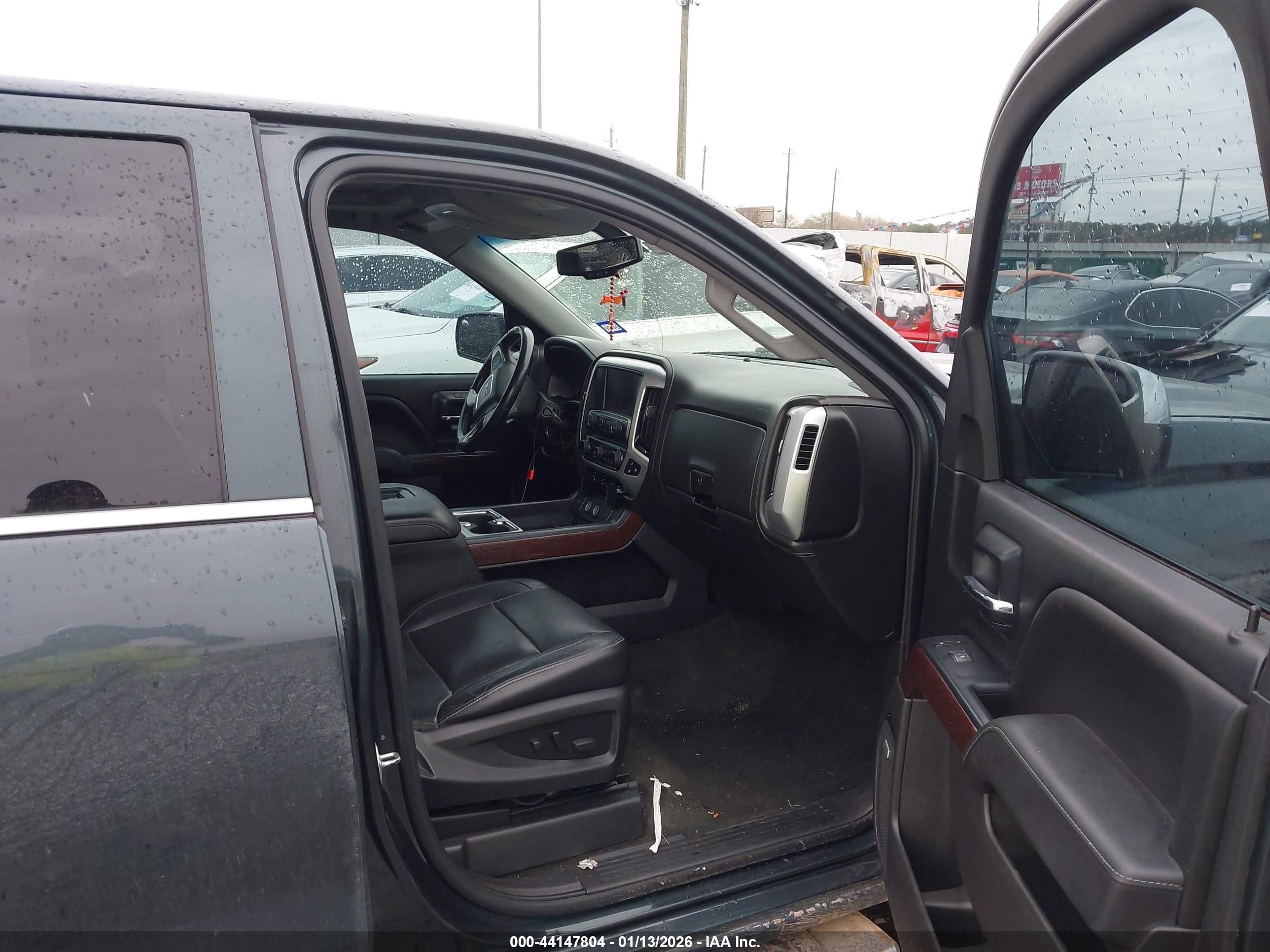 GMC SIERRA image 5