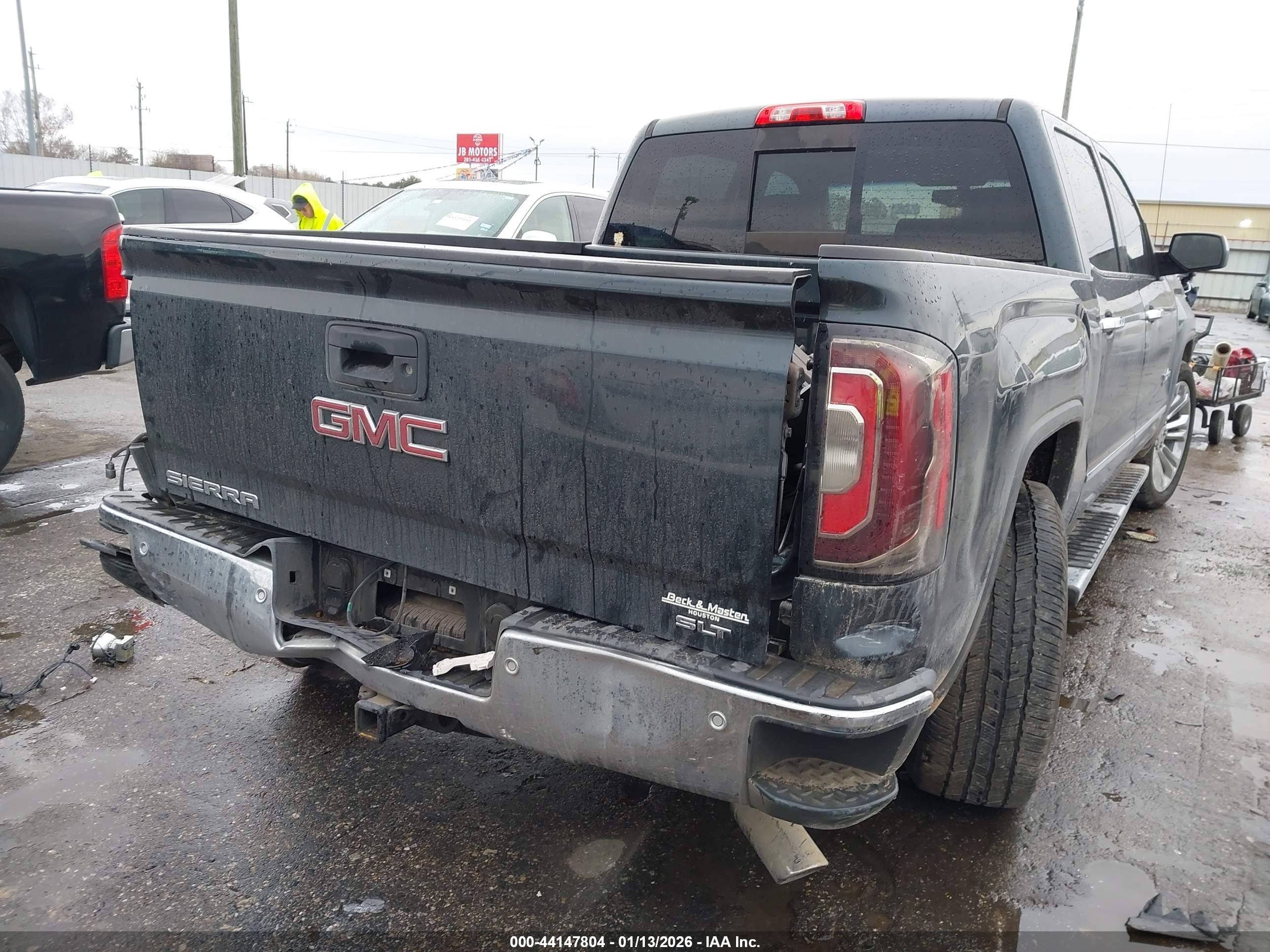 GMC SIERRA image 6