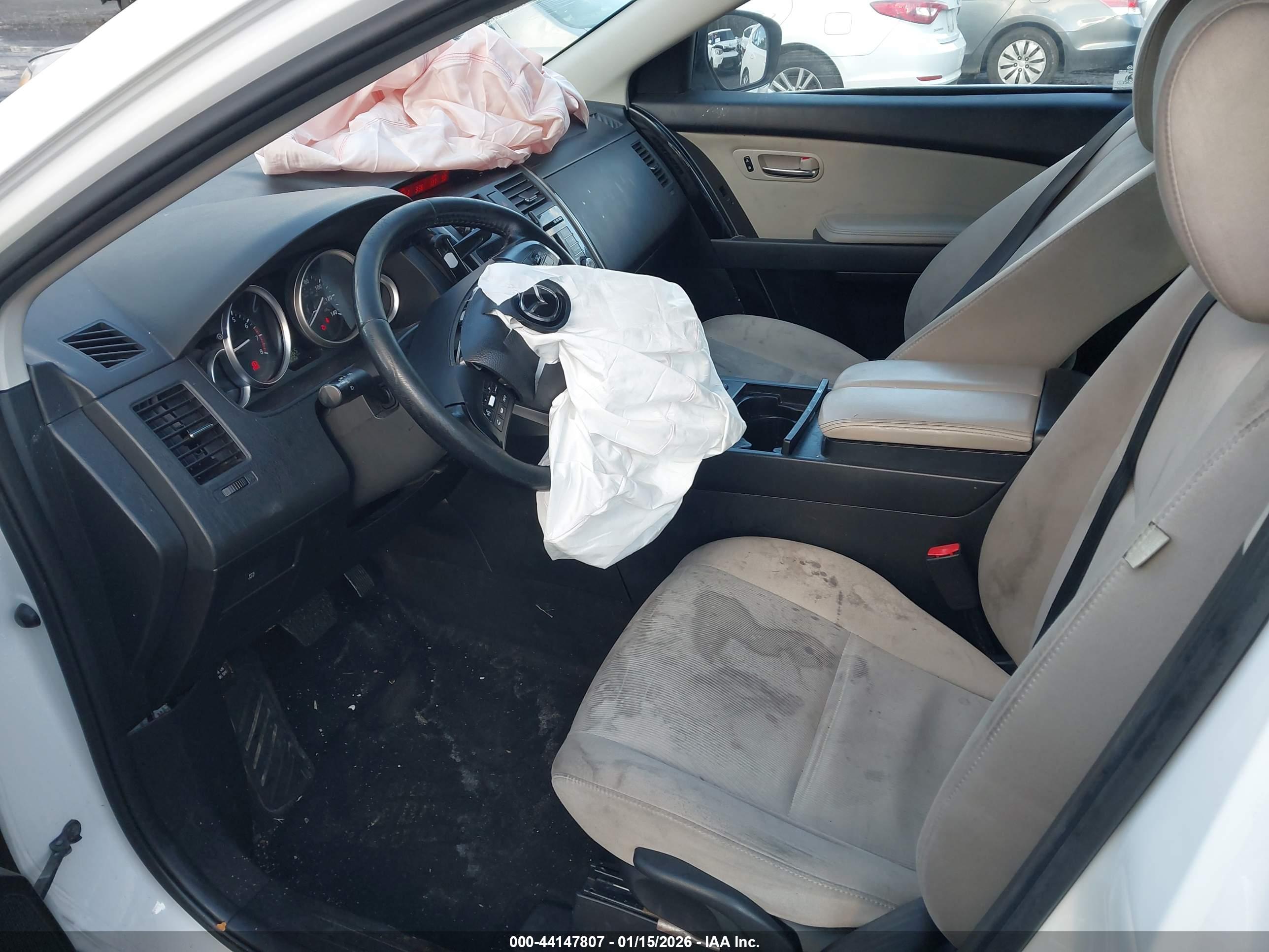 MAZDA CX-9 image 5
