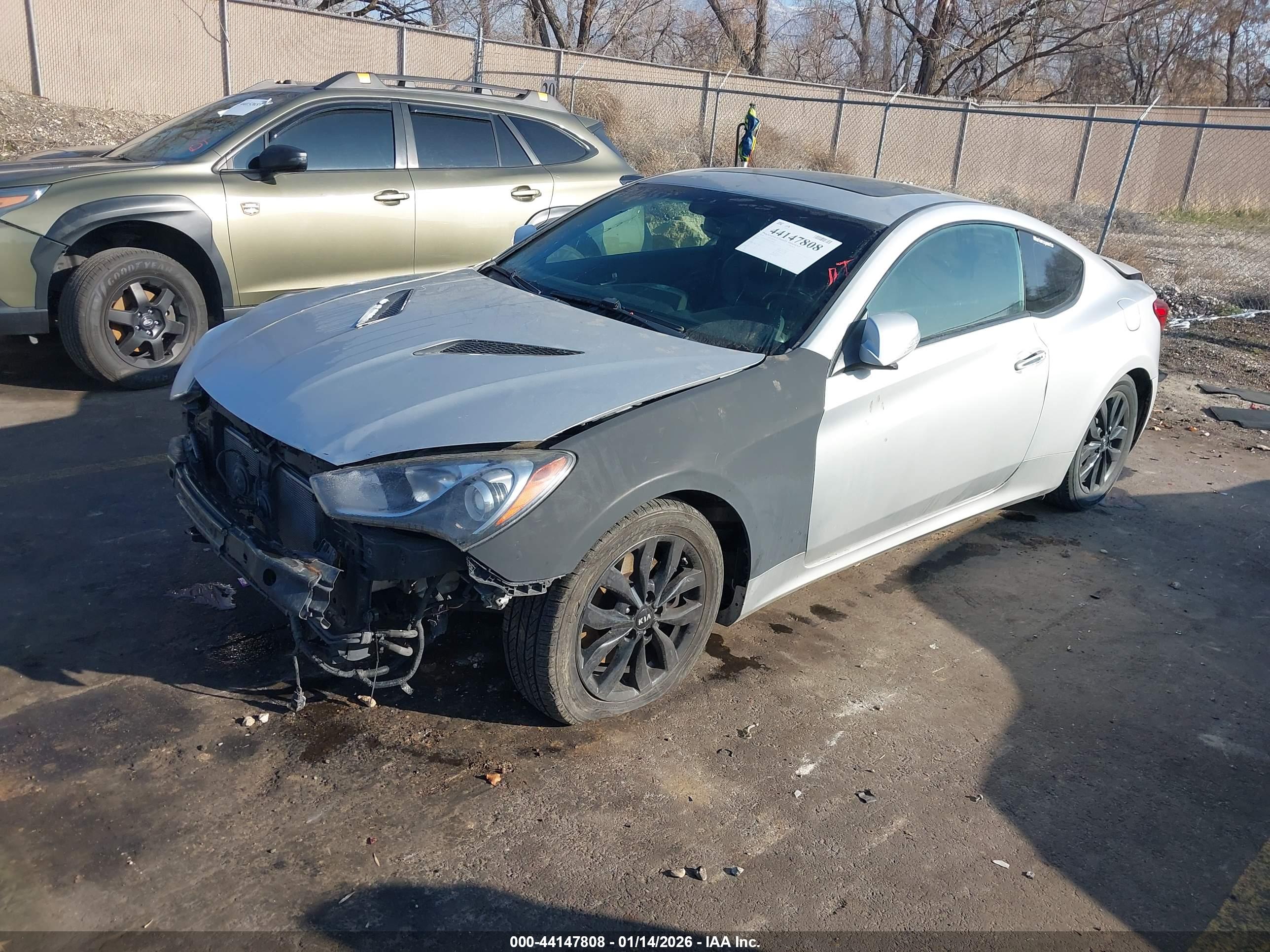 HYUNDAI GENESIS image 2