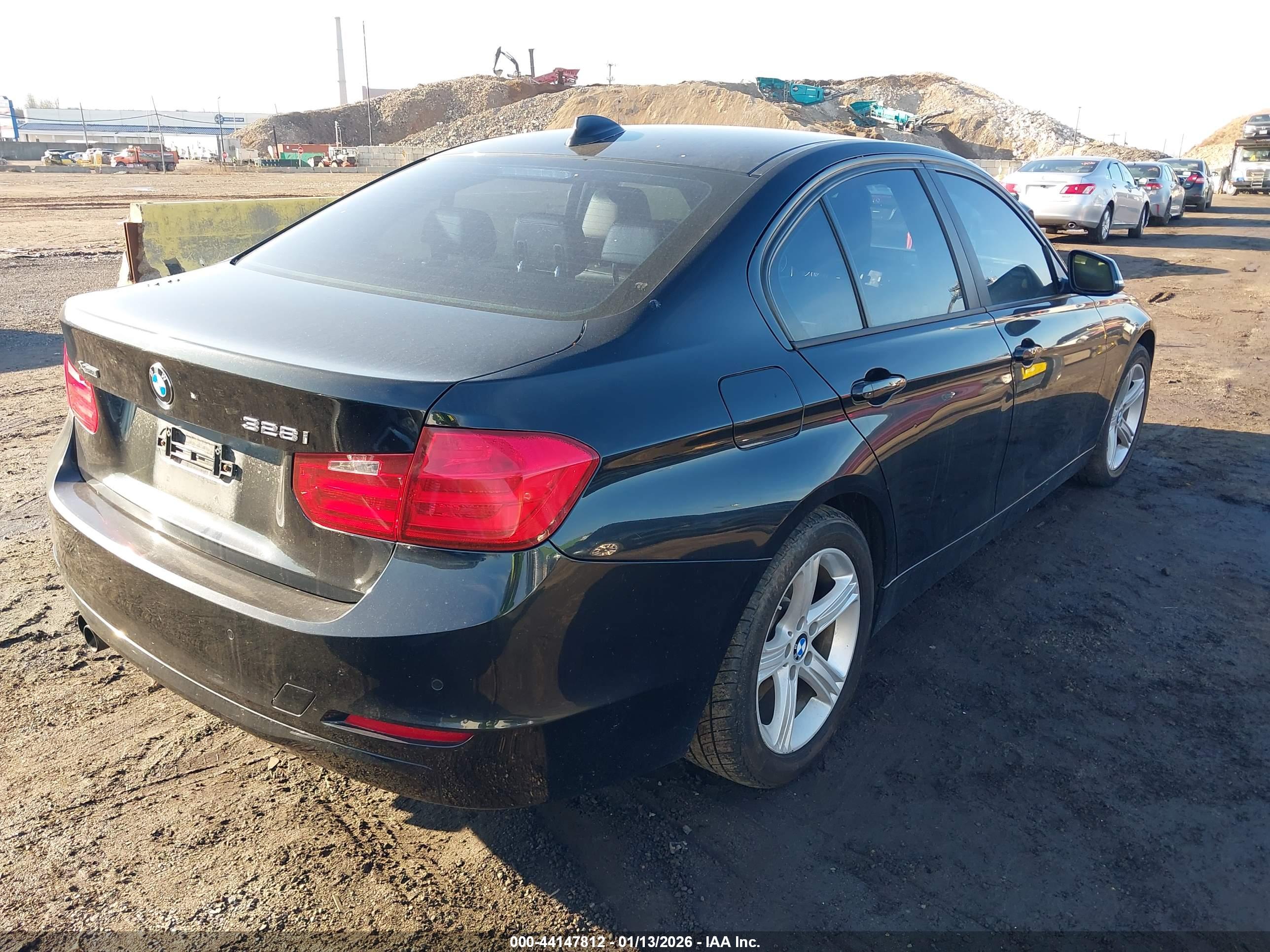 BMW 328I image 4
