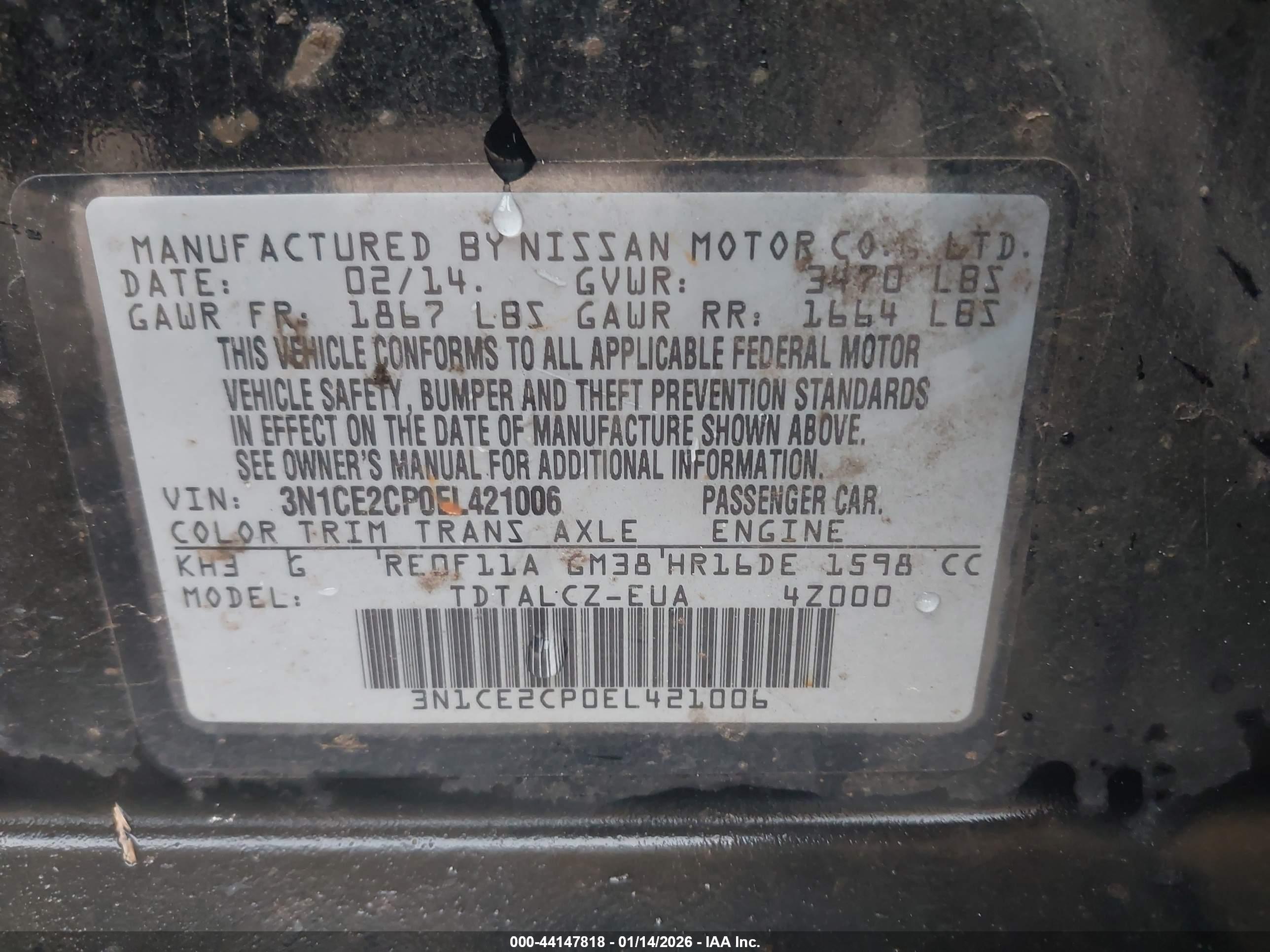 NISSAN VERSA image 9