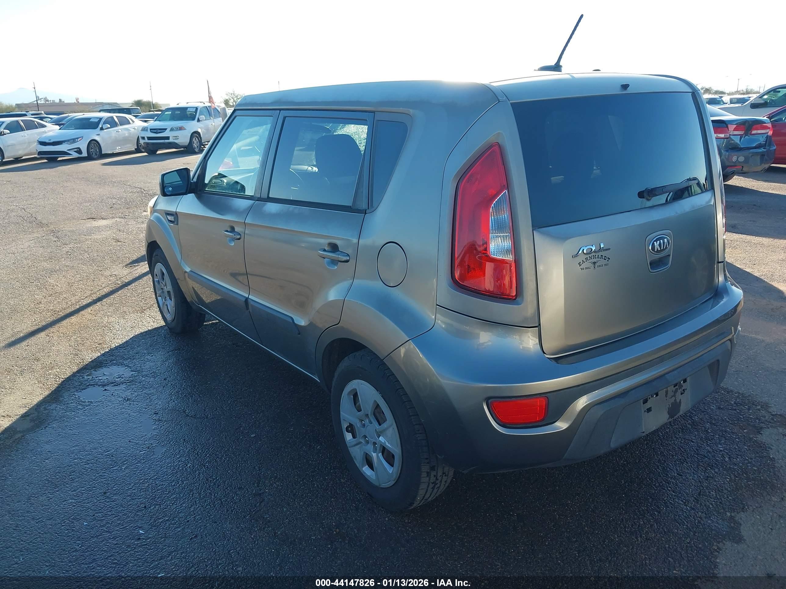 KIA SOUL image 3