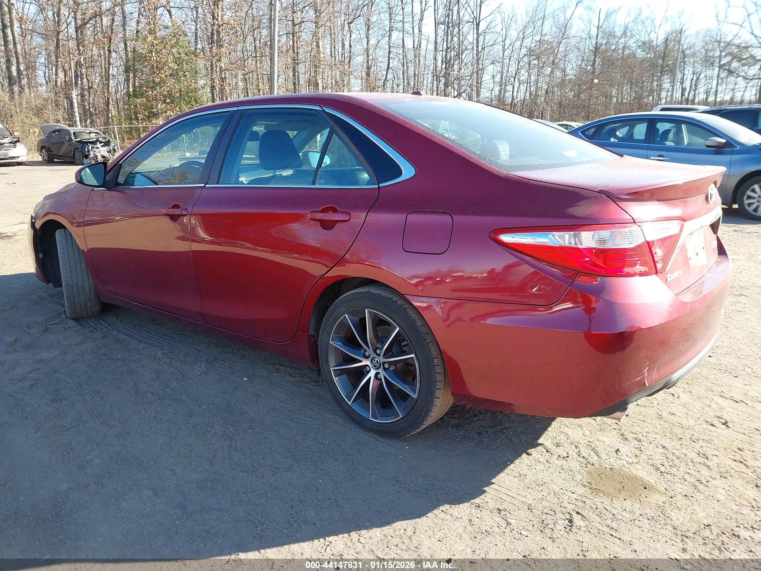 TOYOTA CAMRY image 3