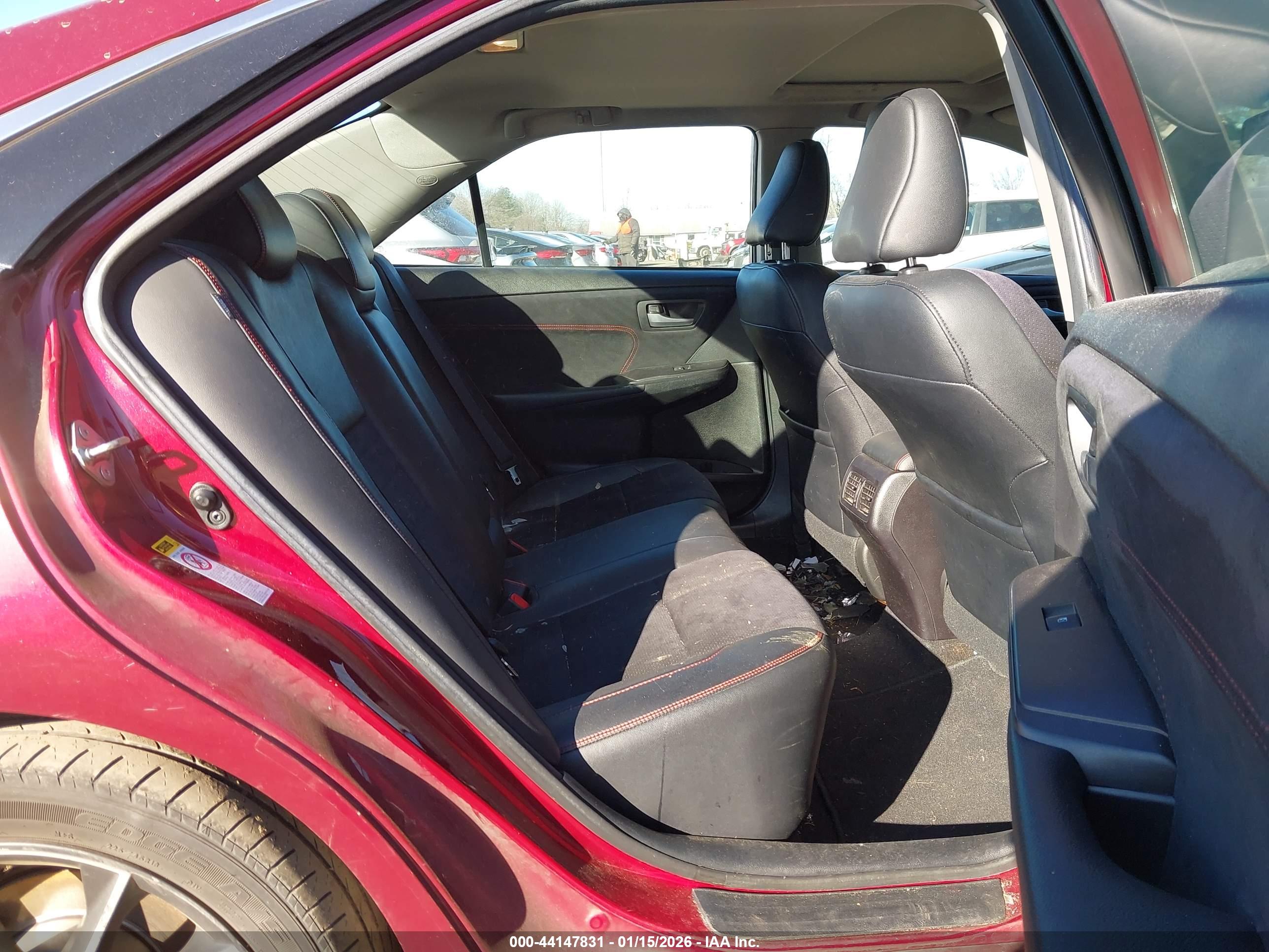 TOYOTA CAMRY image 8