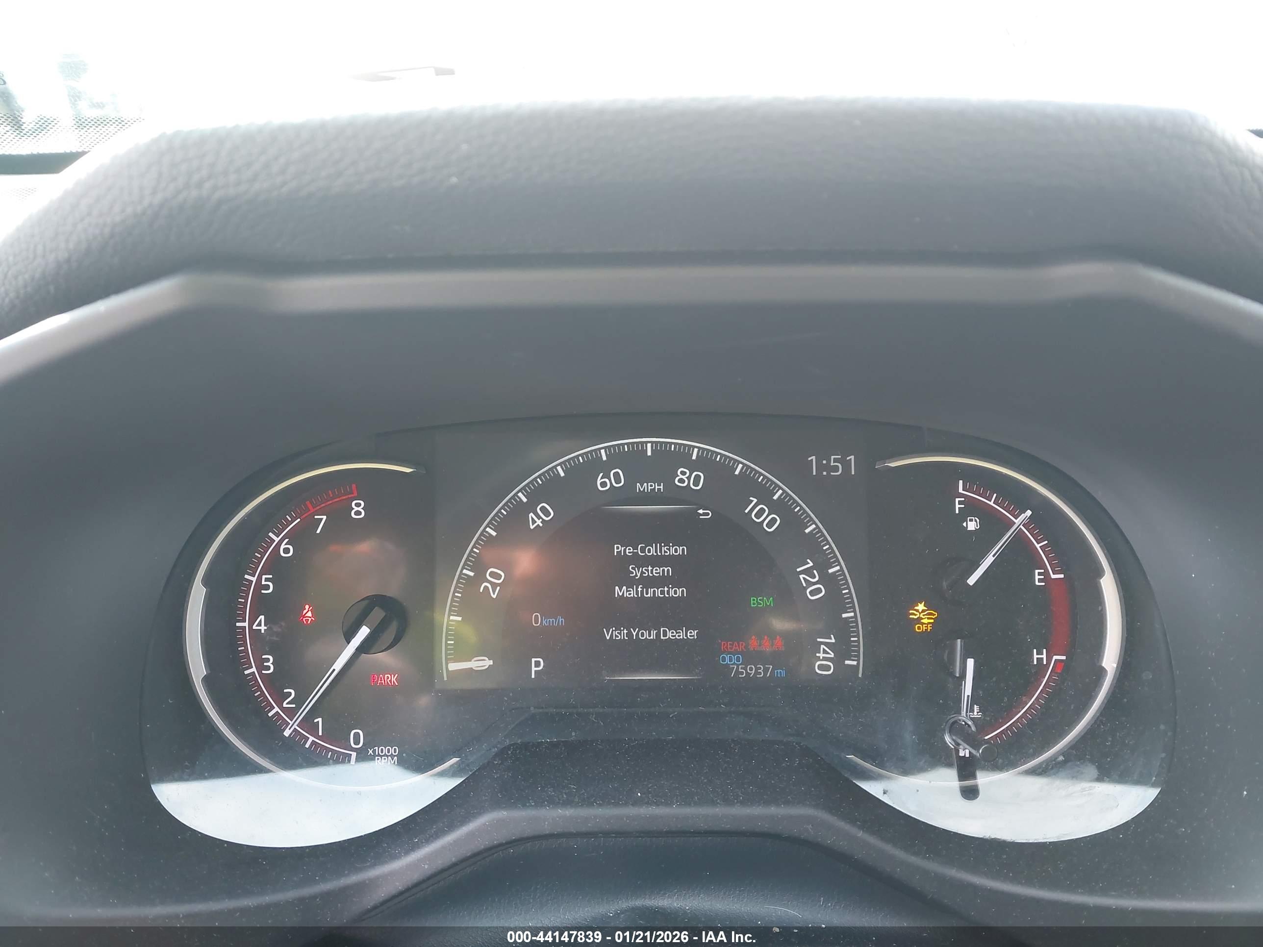 TOYOTA RAV4 image 7