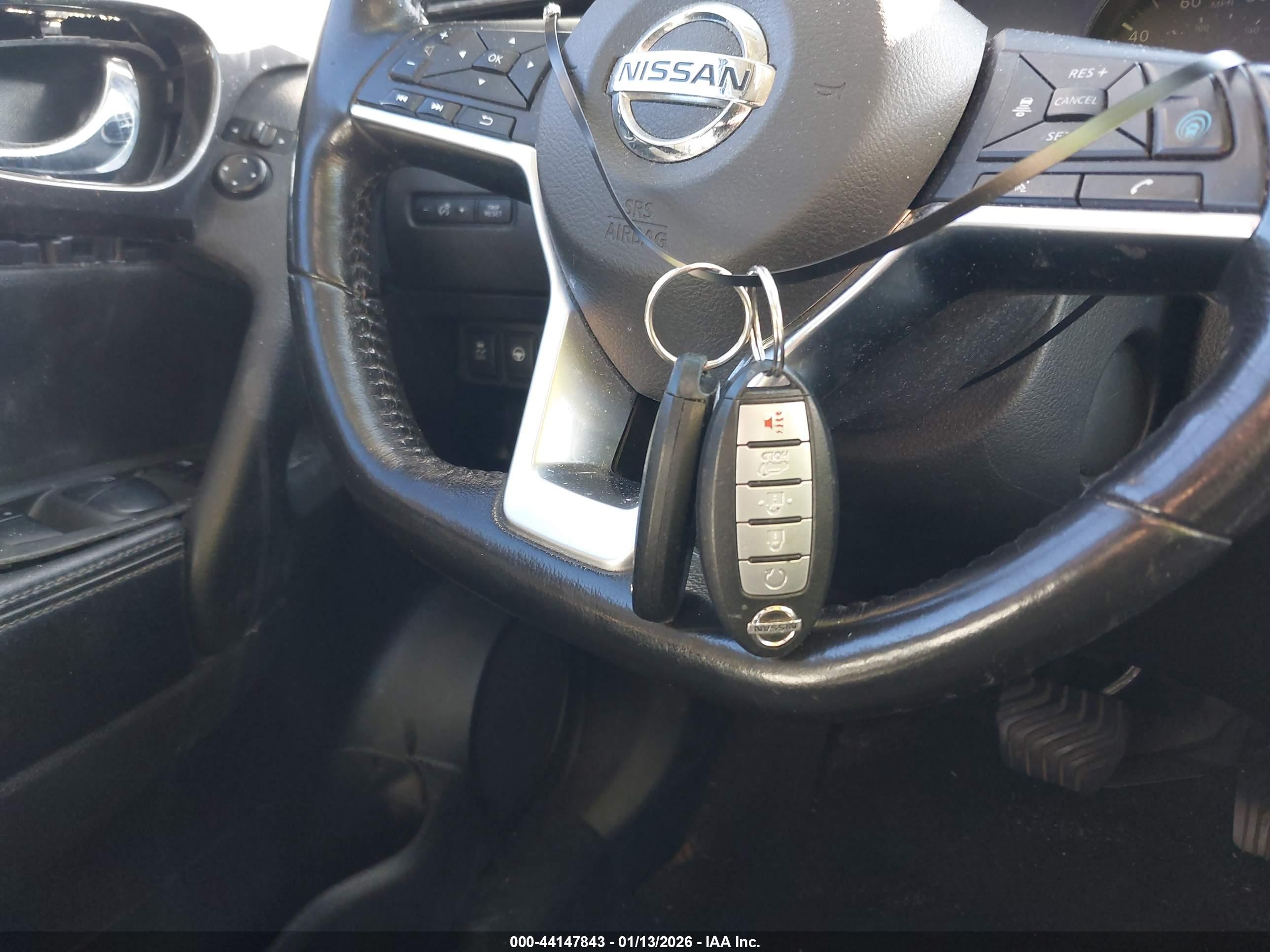 NISSAN ROGUE image 11