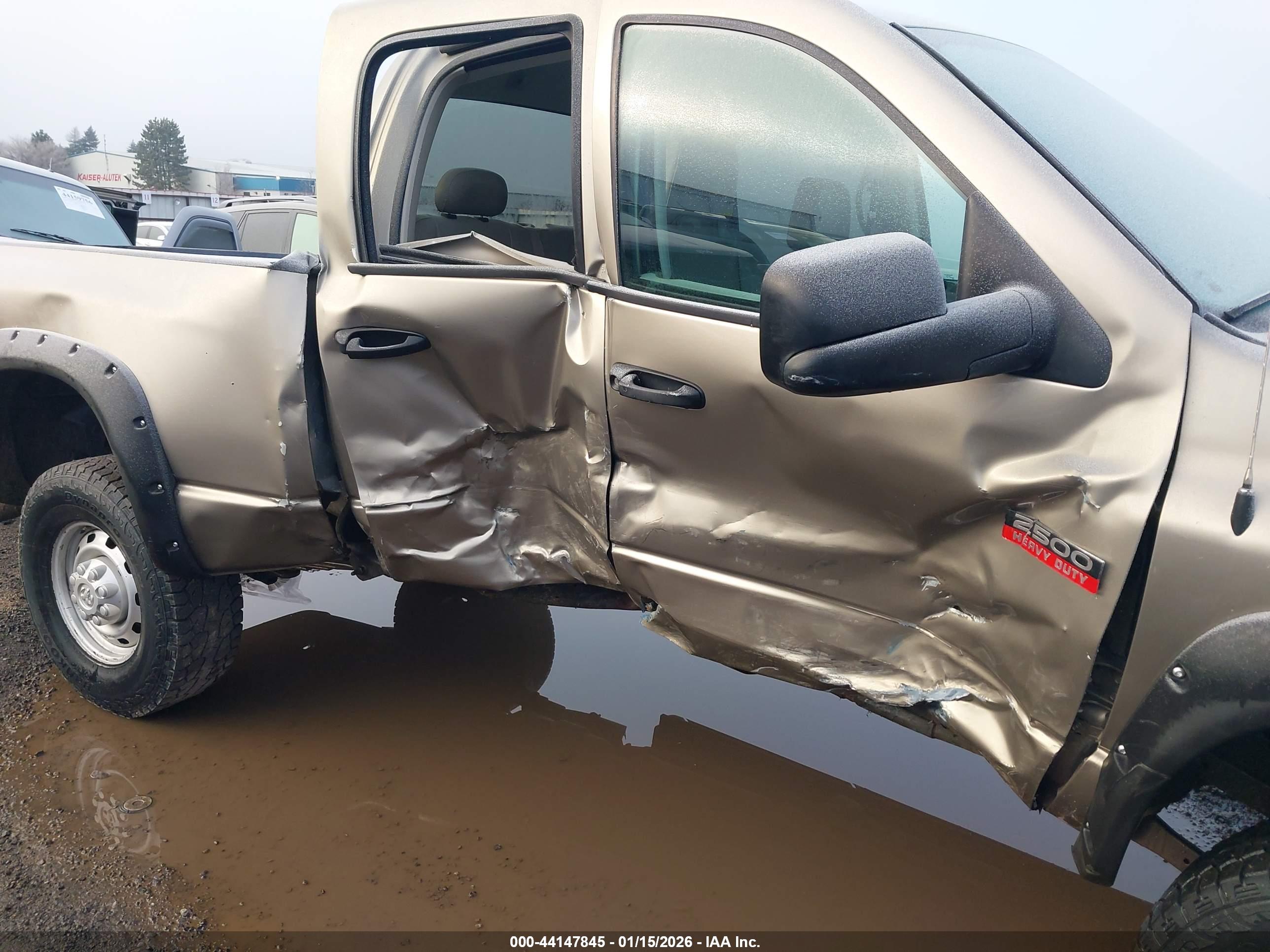 DODGE RAM image 6