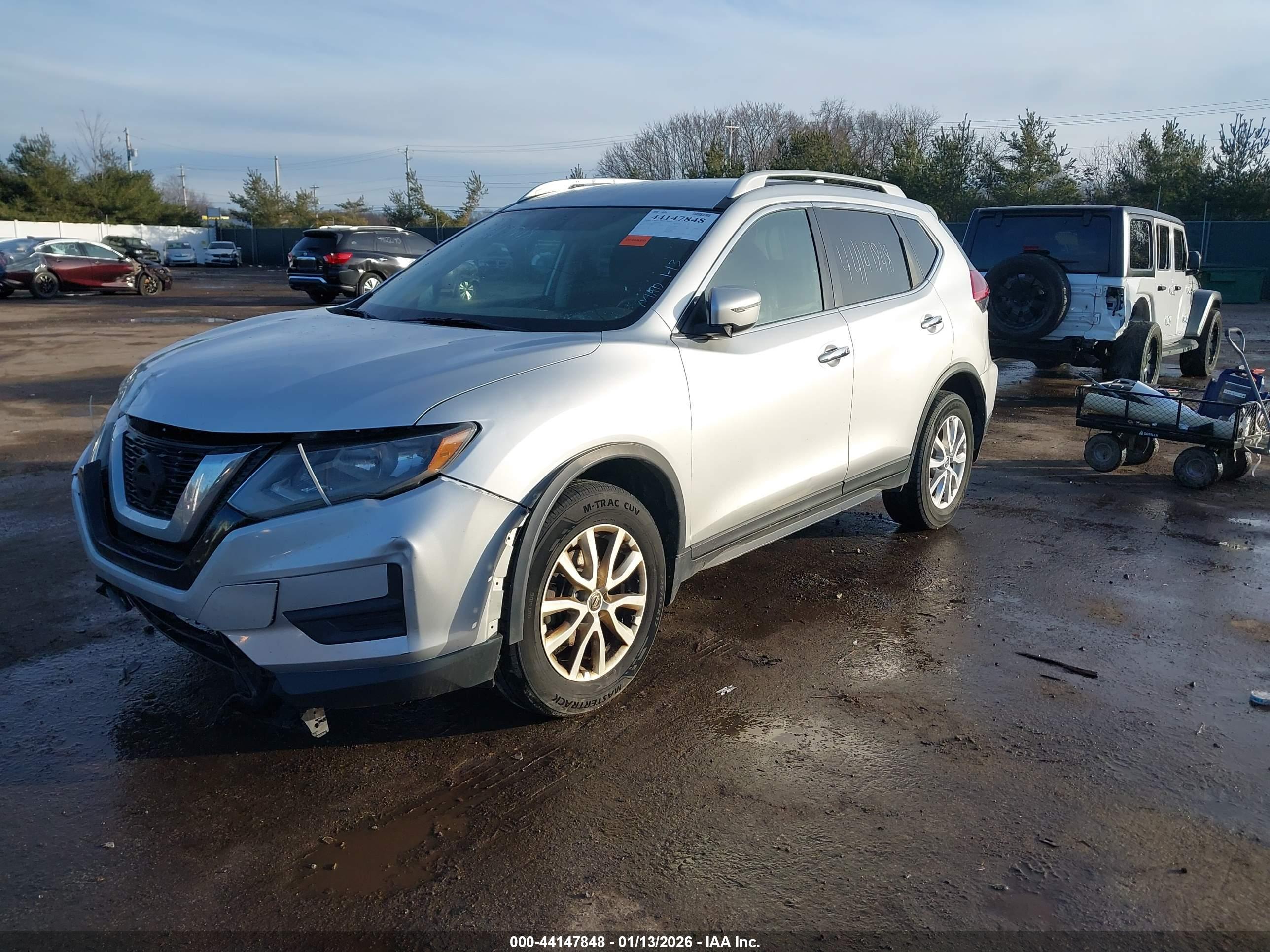 NISSAN ROGUE image 2
