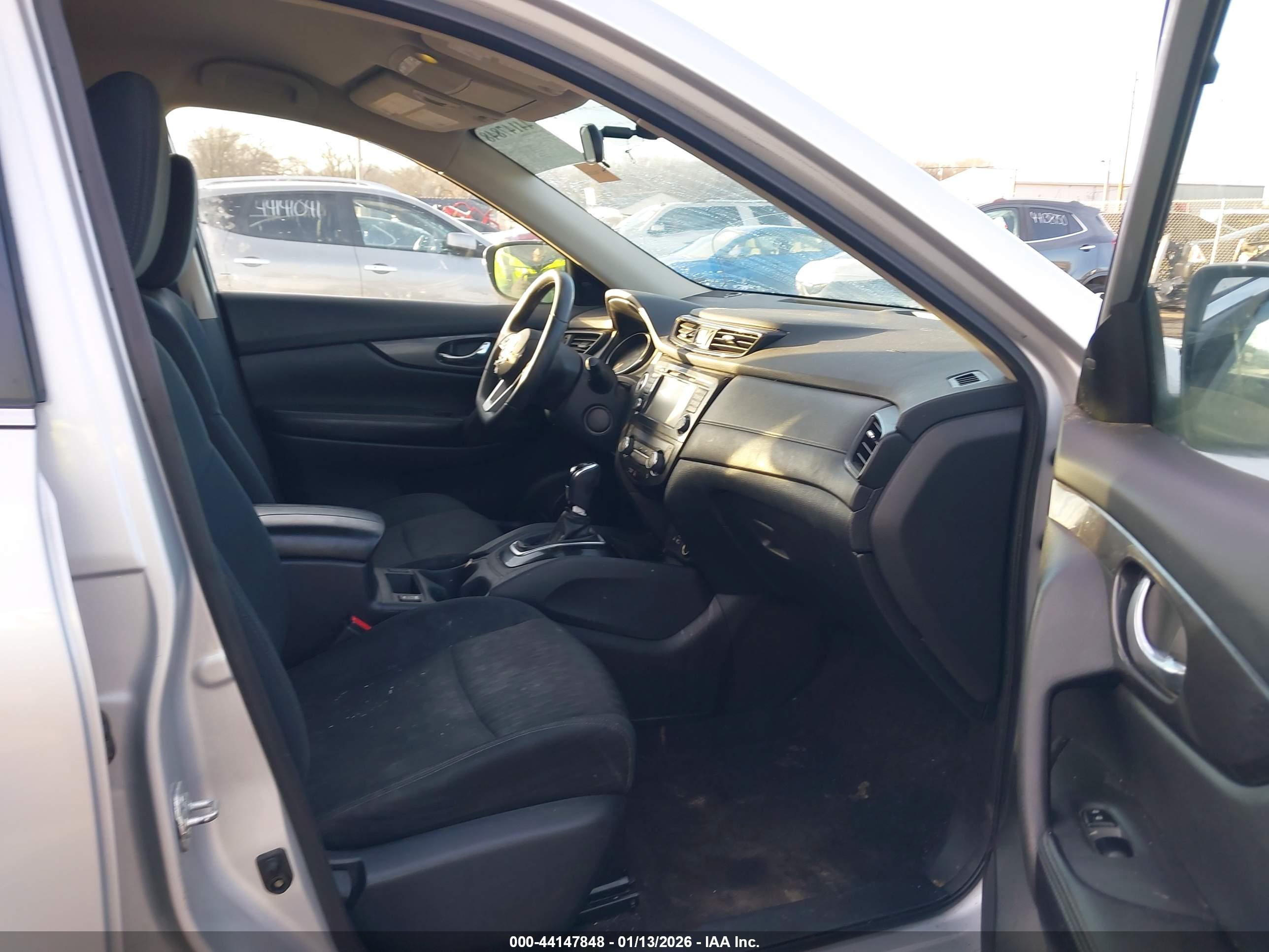 NISSAN ROGUE image 5