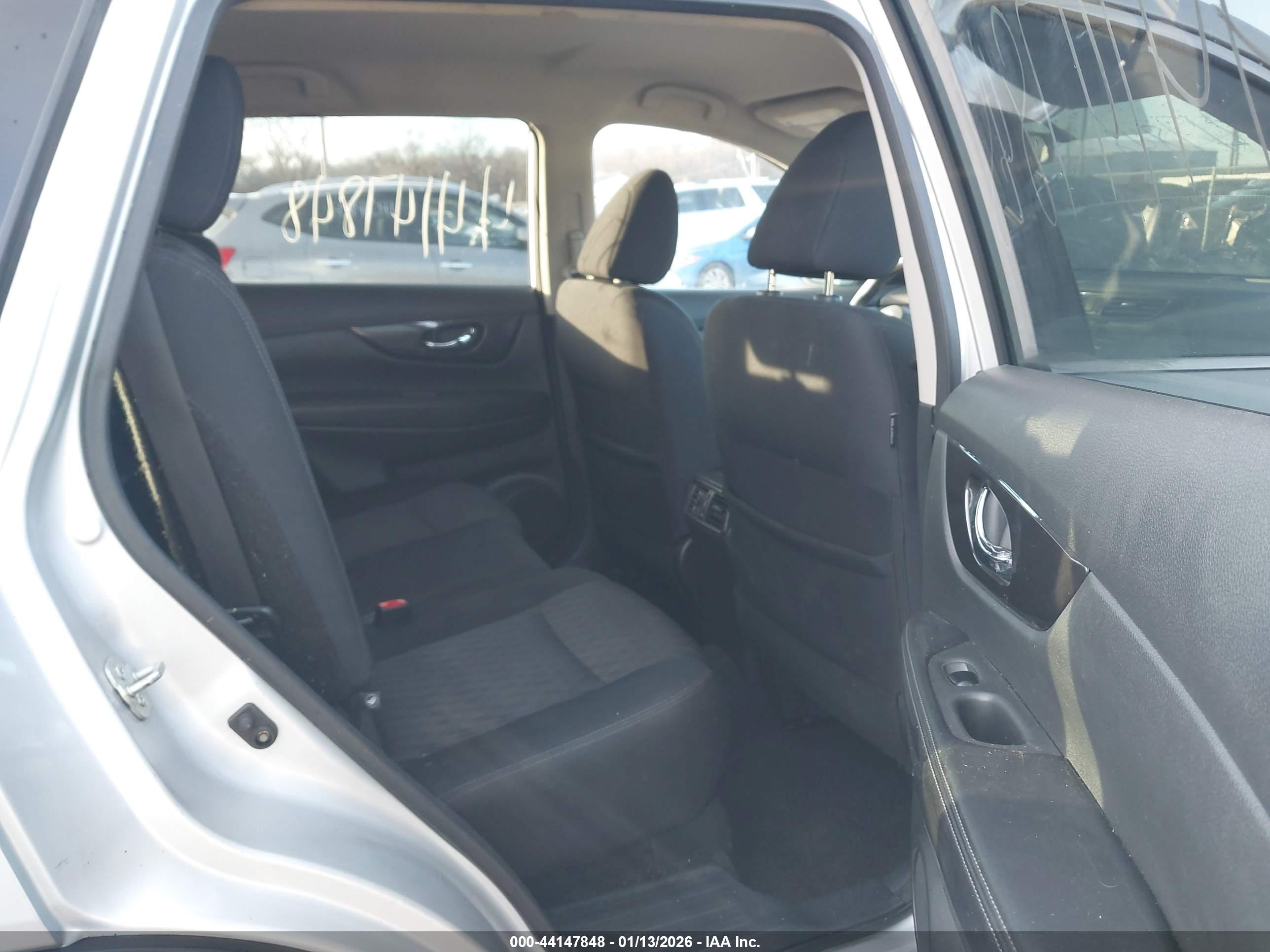 NISSAN ROGUE image 8