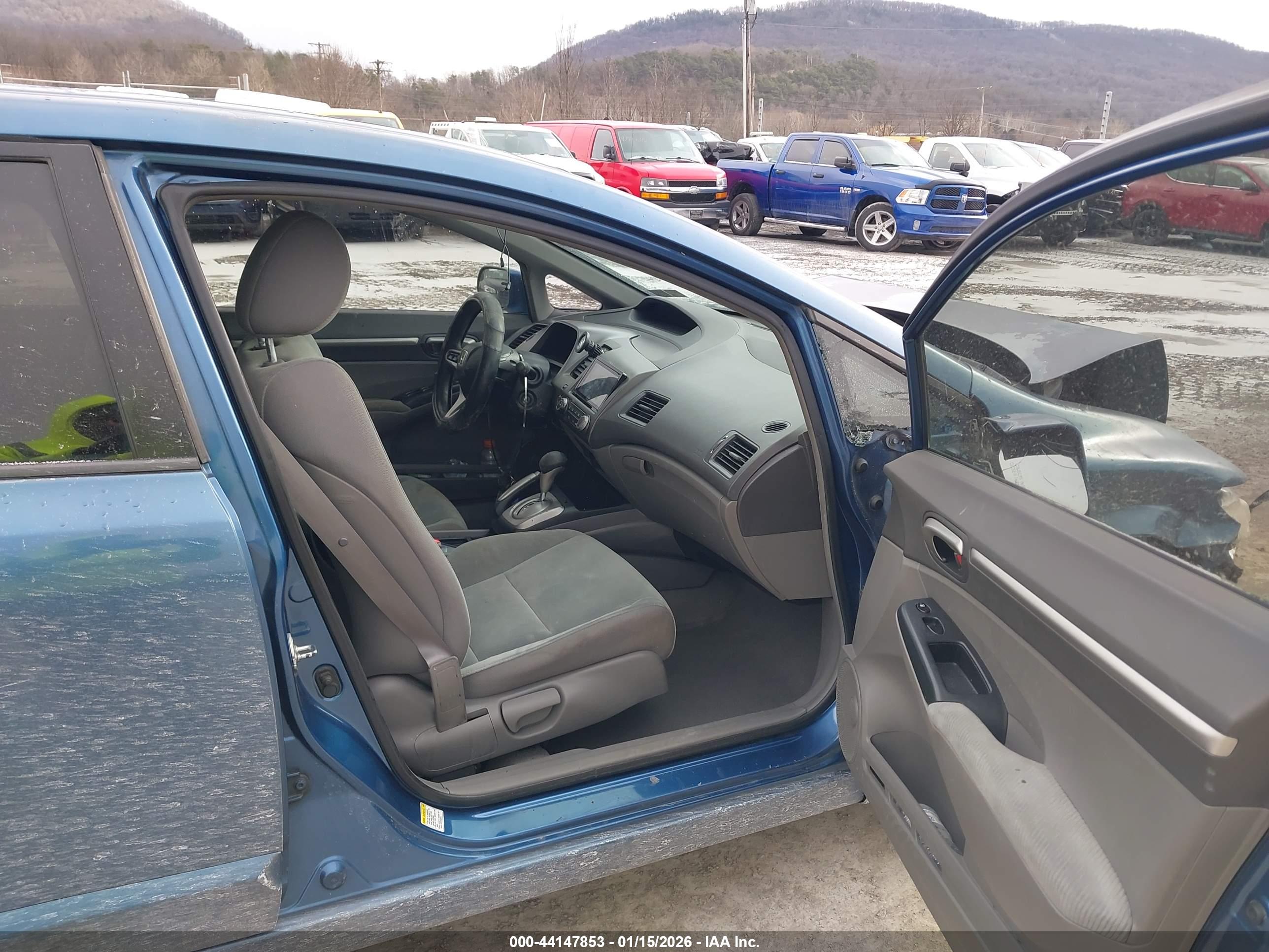 HONDA CIVIC image 5