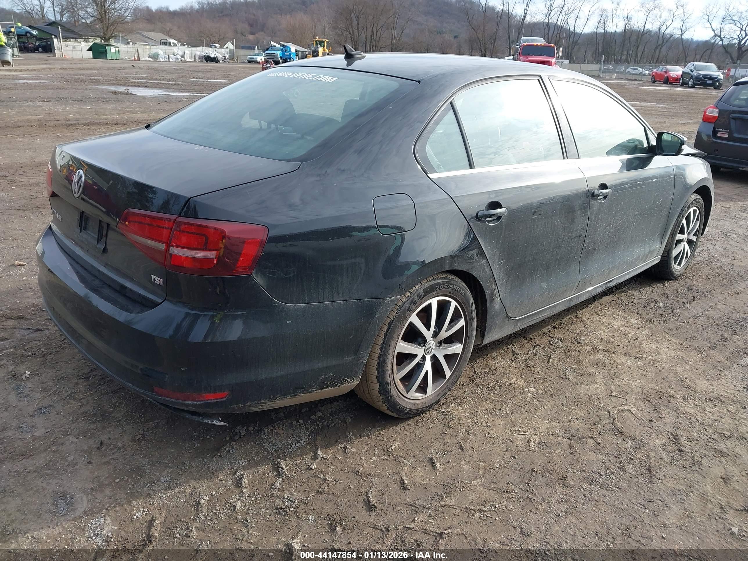 VOLKSWAGEN JETTA image 4