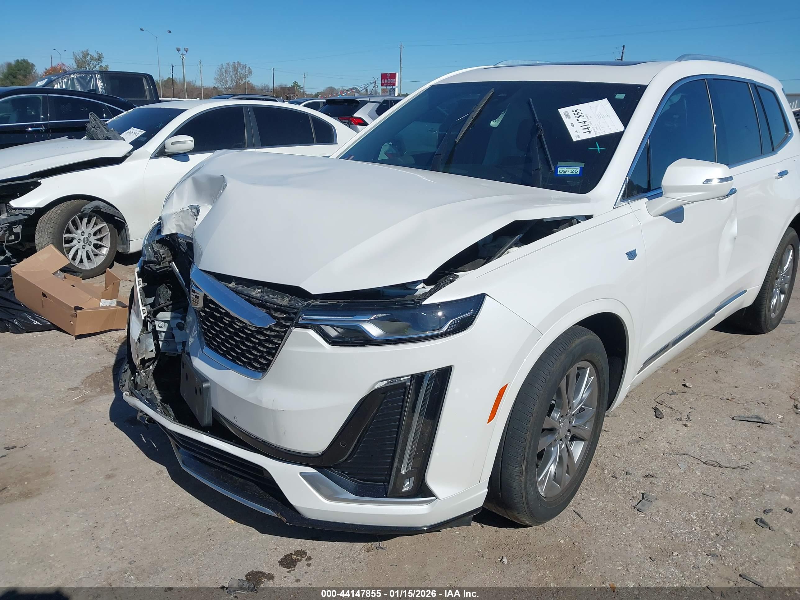 CADILLAC XT6 image 6