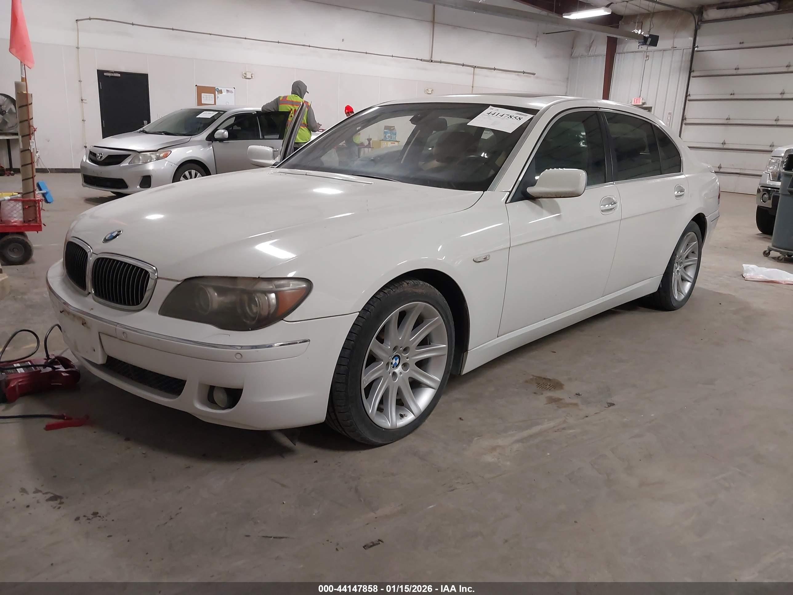 BMW 750LI image 2