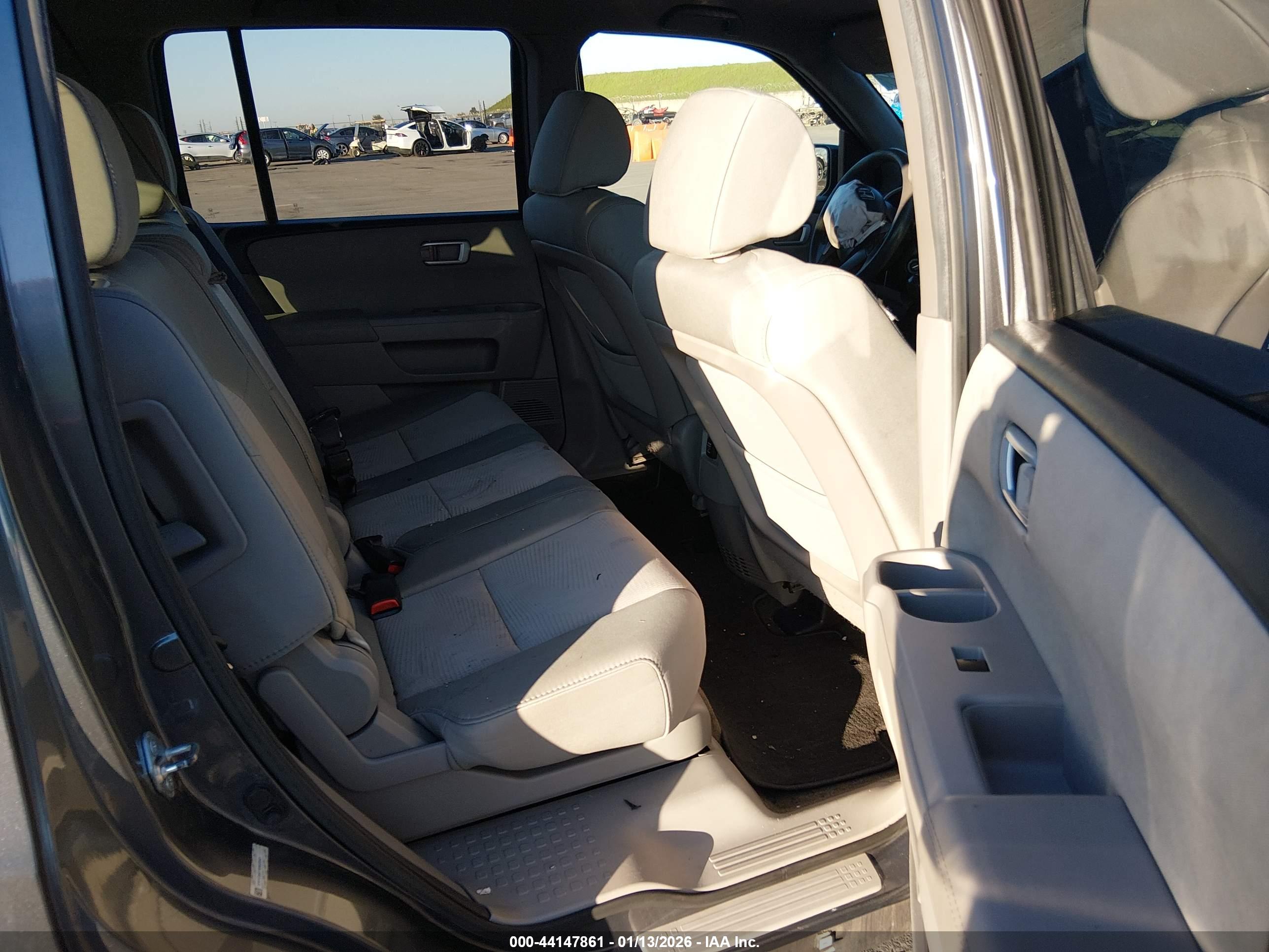 HONDA PILOT image 8