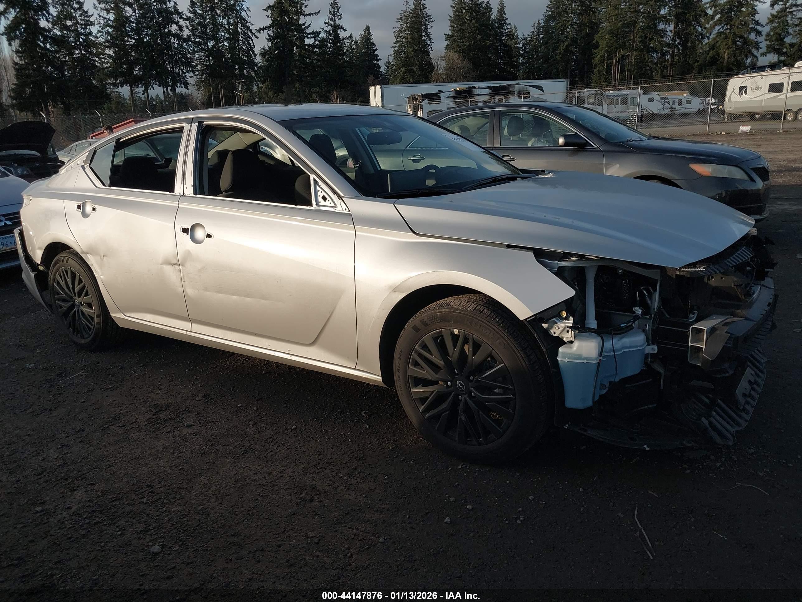 NISSAN ALTIMA image 6