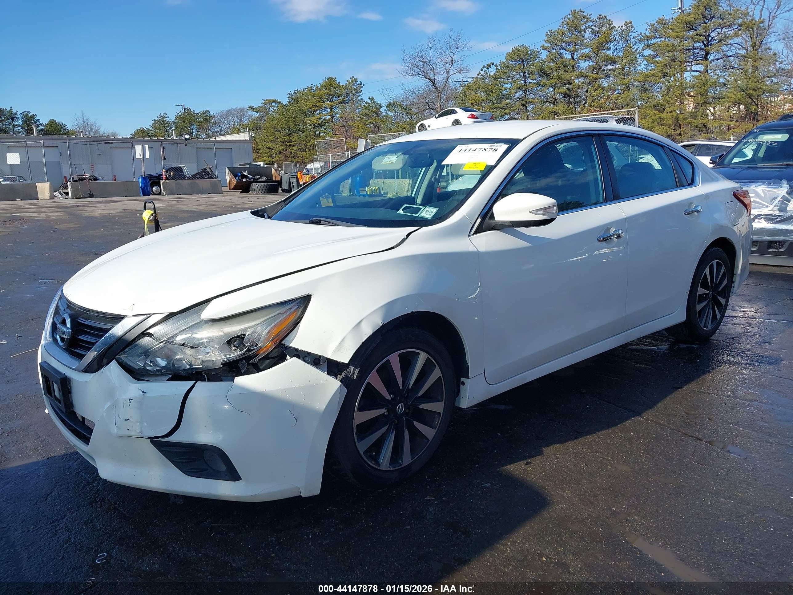 NISSAN ALTIMA image 2