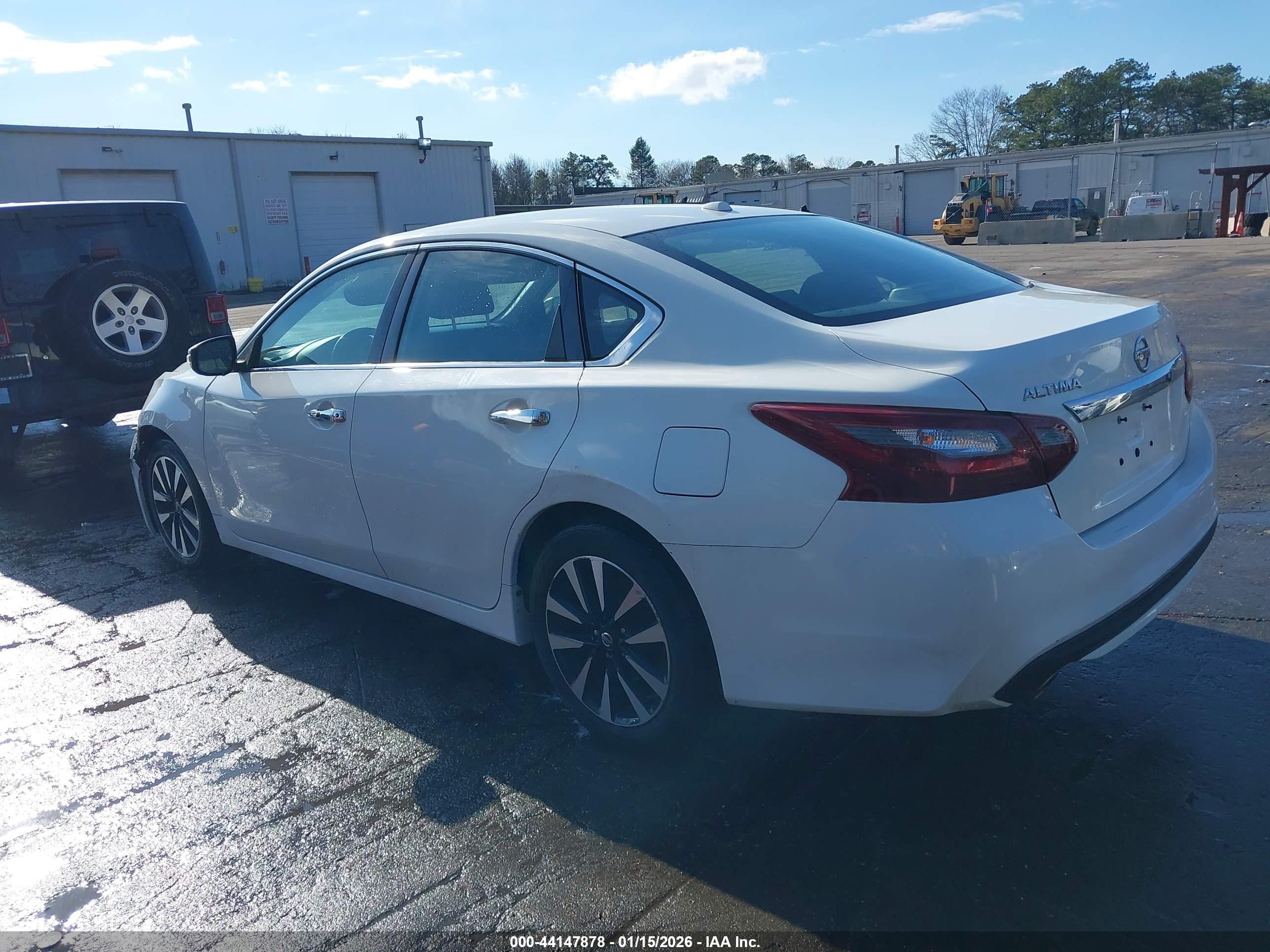 NISSAN ALTIMA image 3
