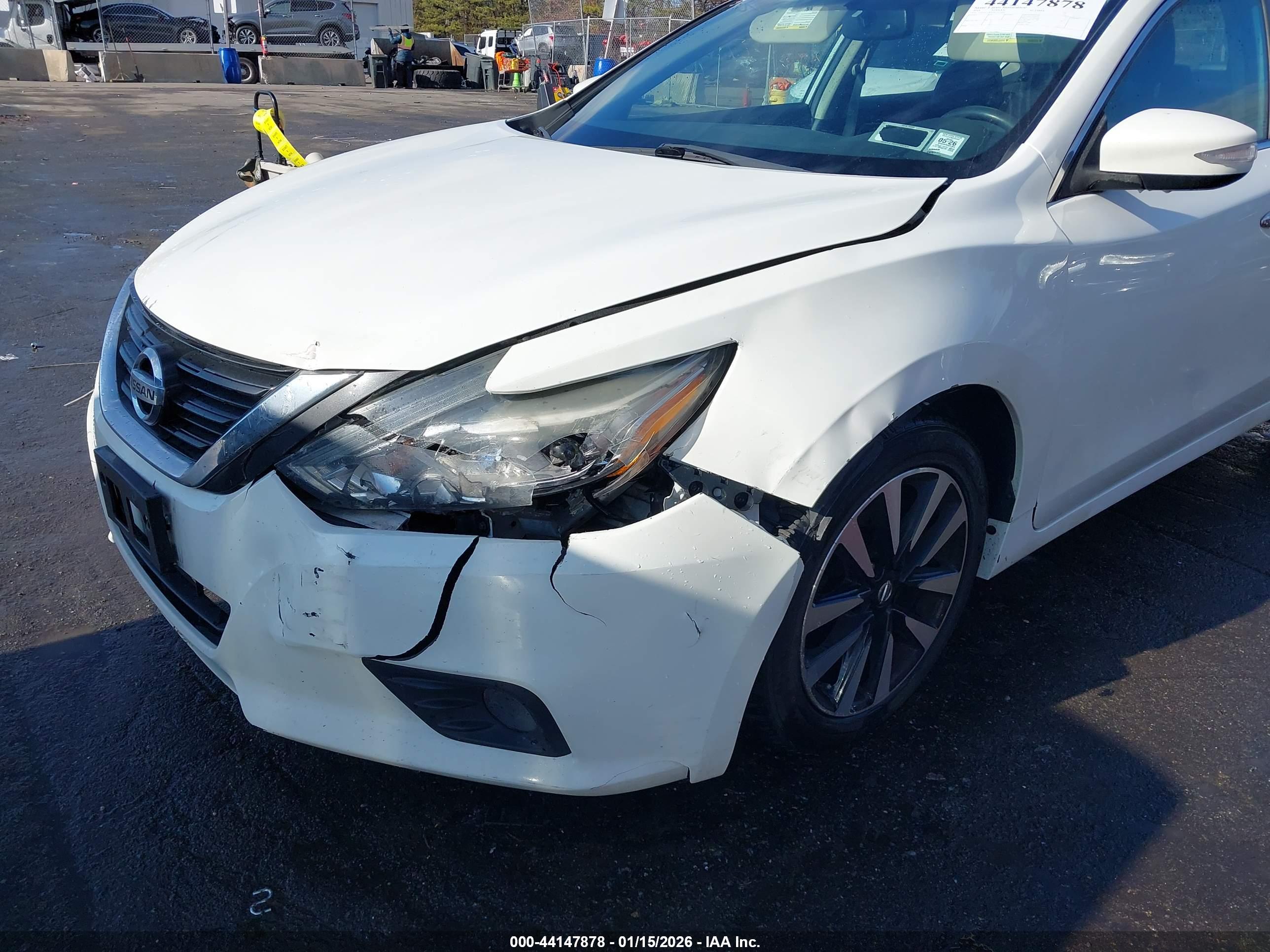 NISSAN ALTIMA image 6