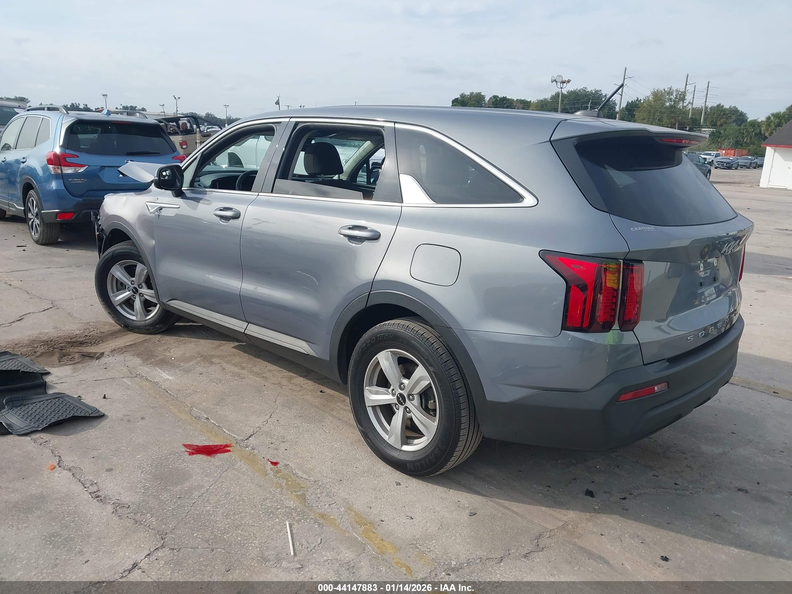 KIA SORENTO image 3