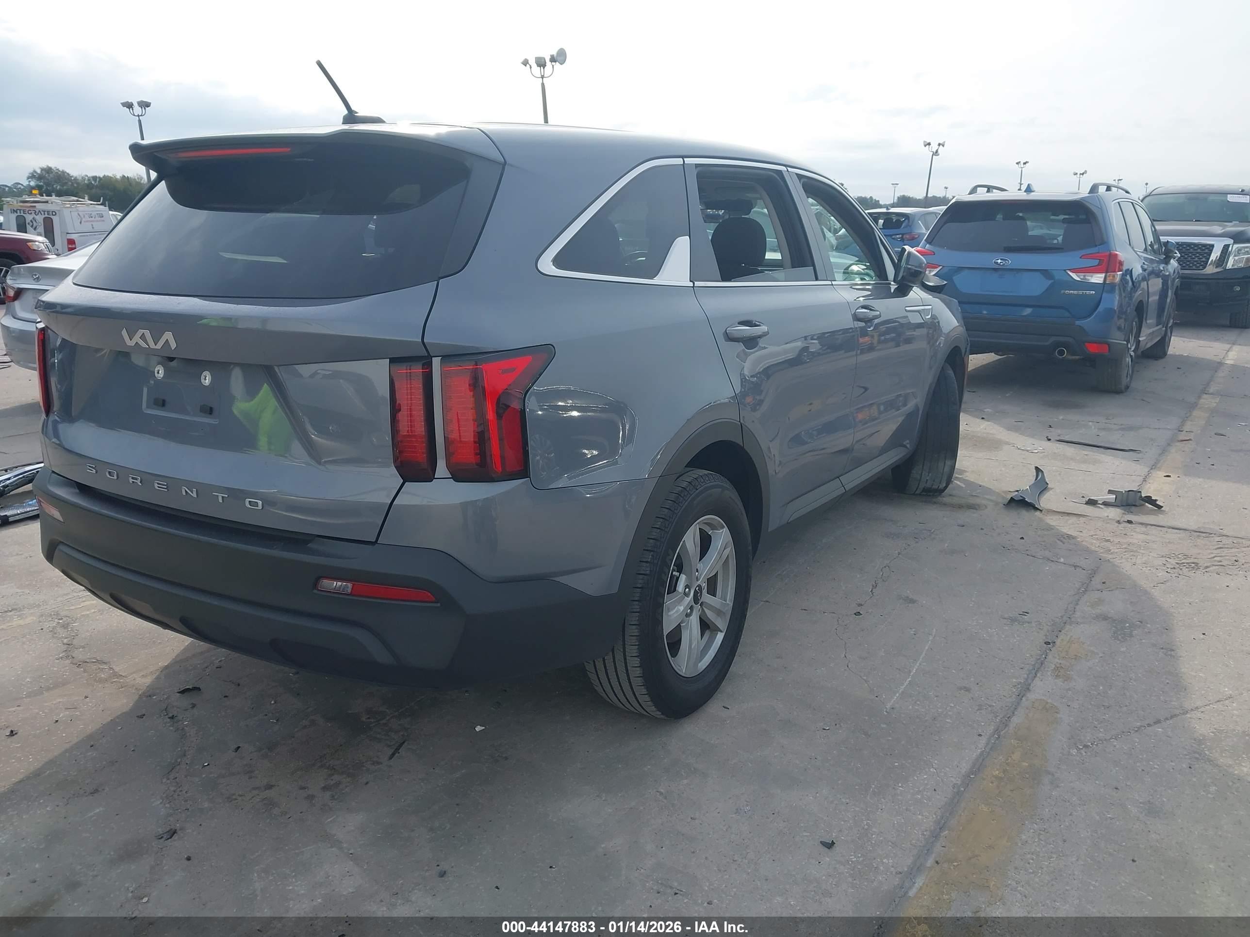KIA SORENTO image 4