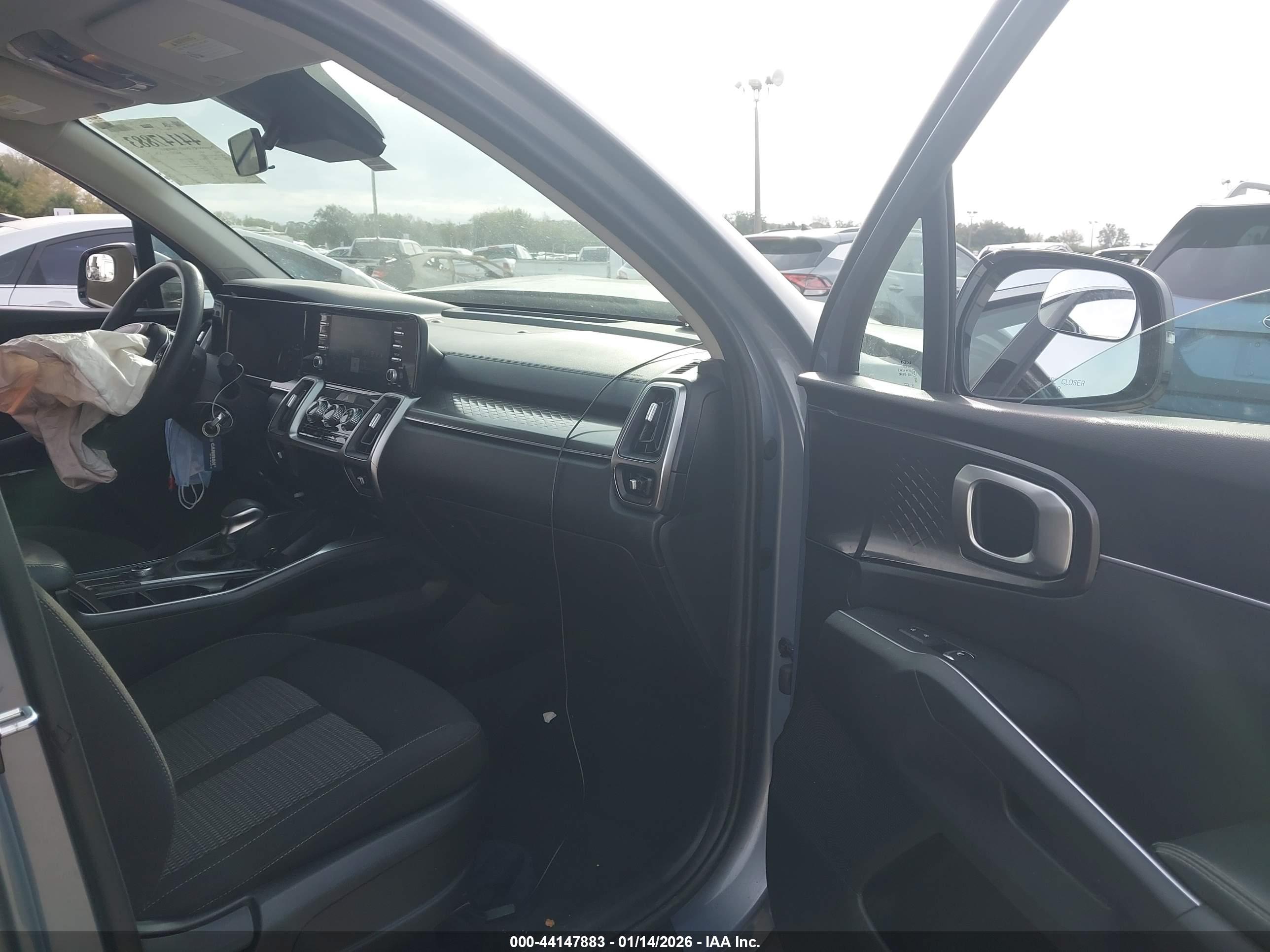 KIA SORENTO image 5