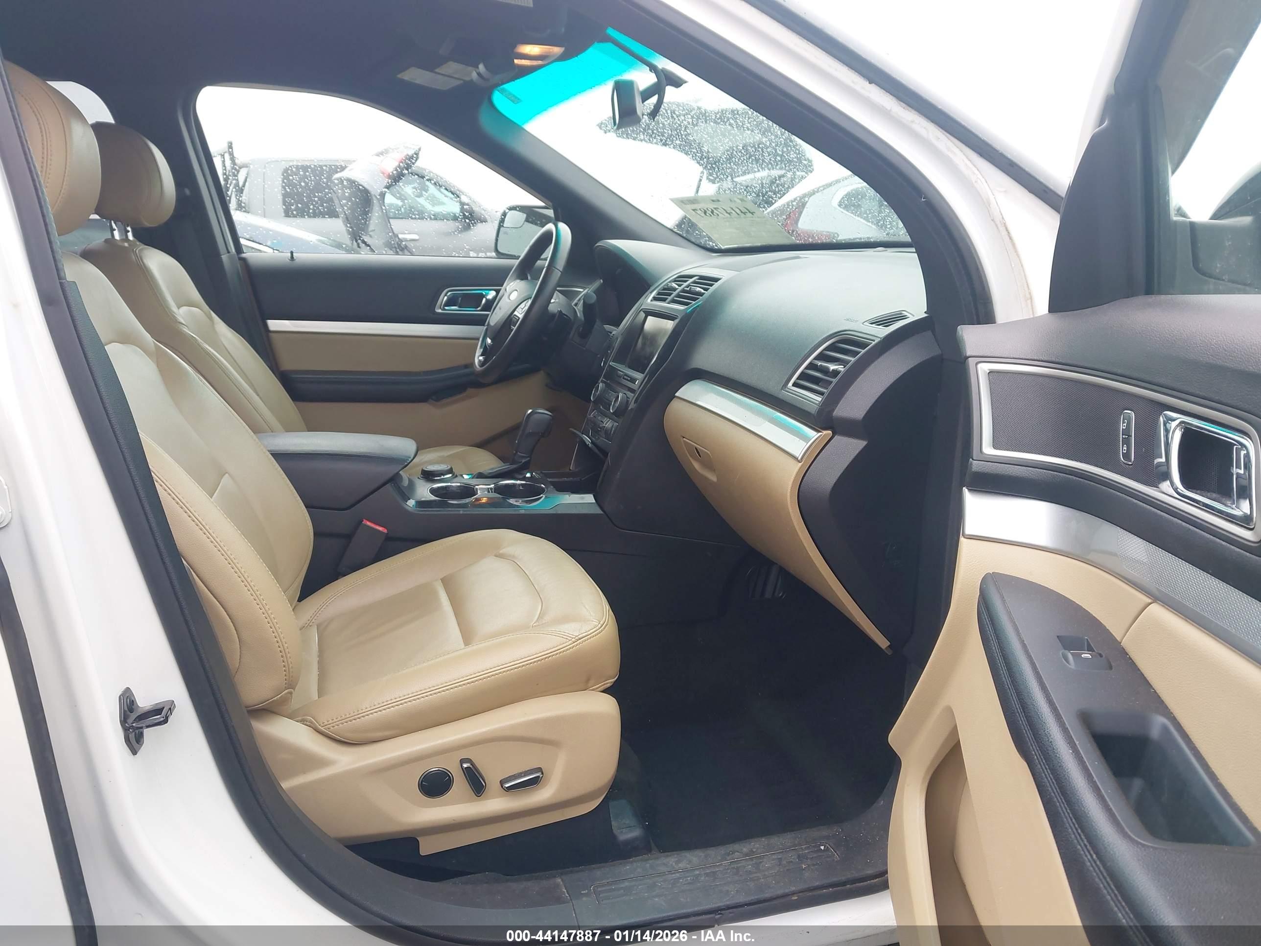 FORD EXPLORER image 5