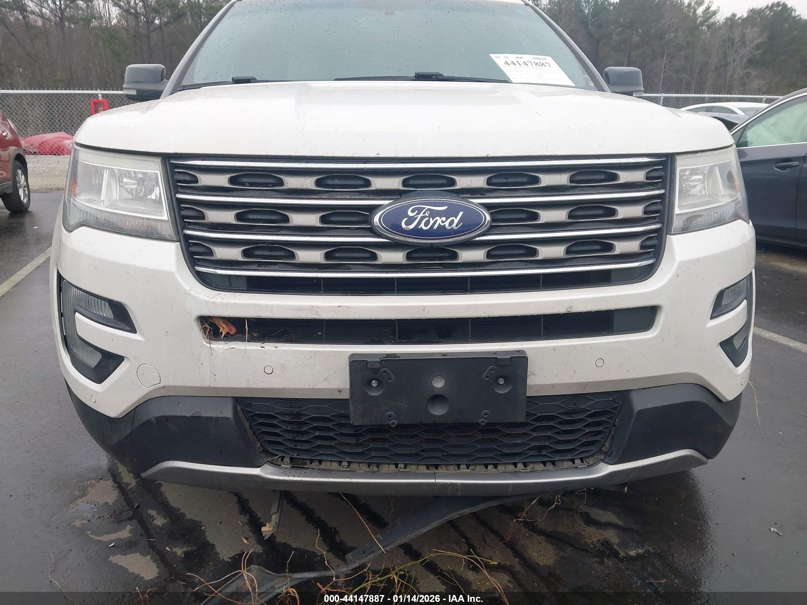 FORD EXPLORER image 6