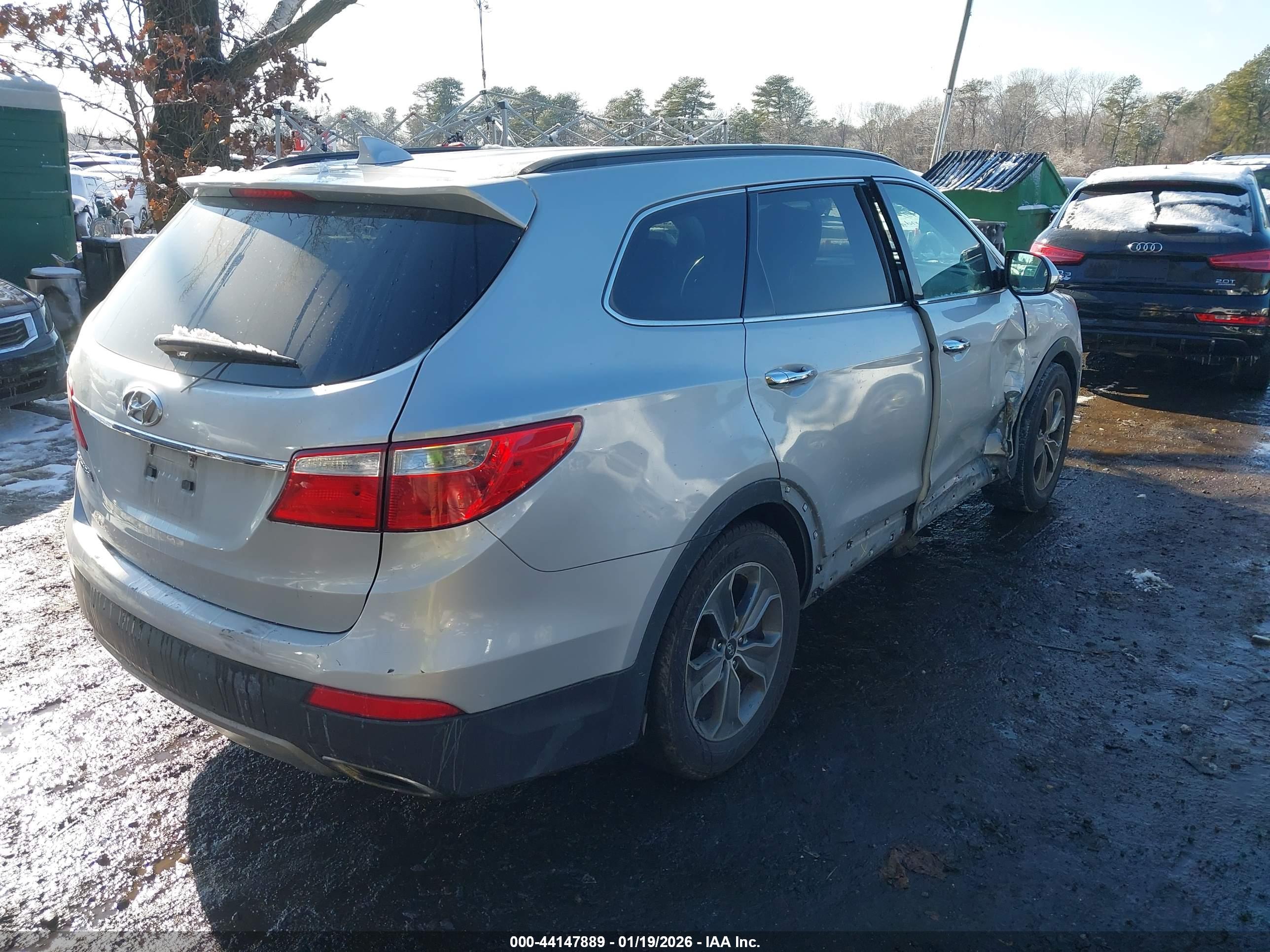 HYUNDAI SANTA image 4