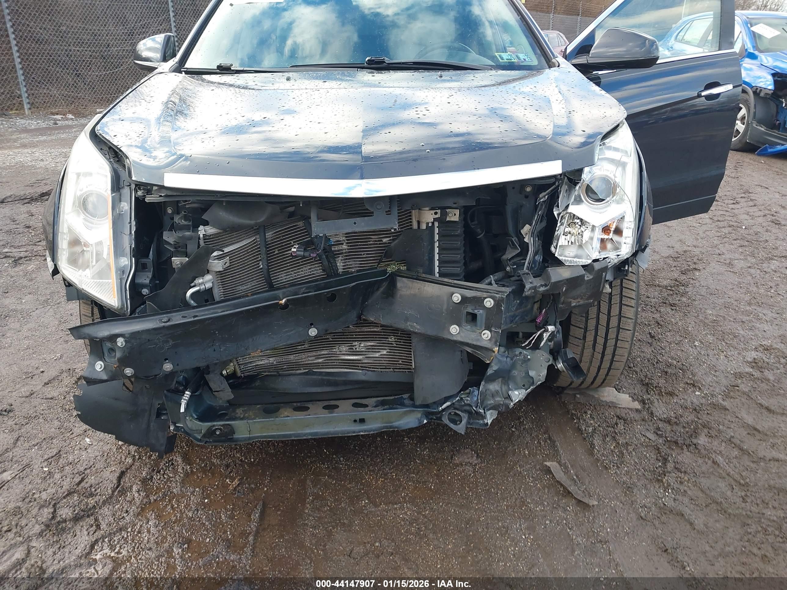 CADILLAC SRX image 10