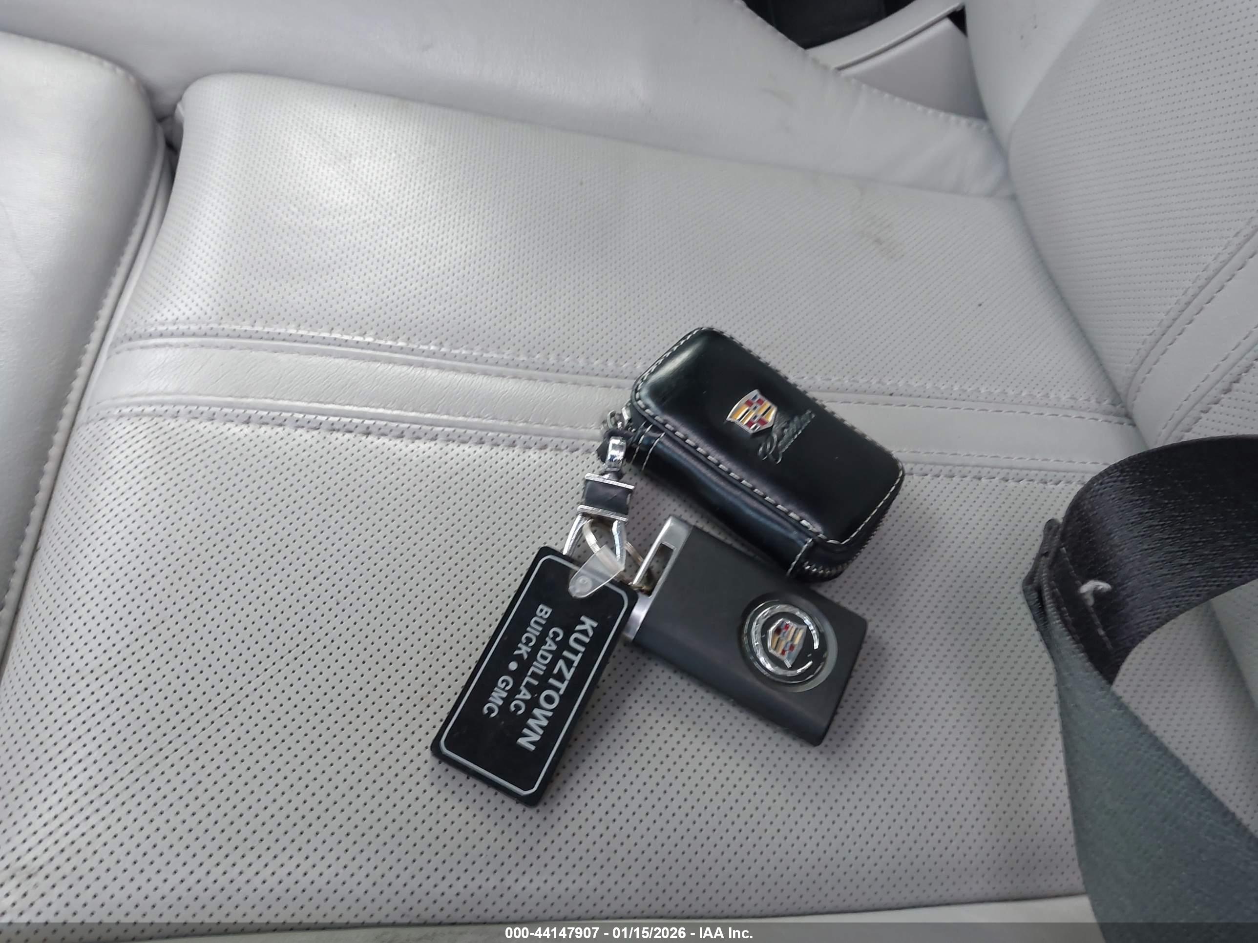 CADILLAC SRX image 11