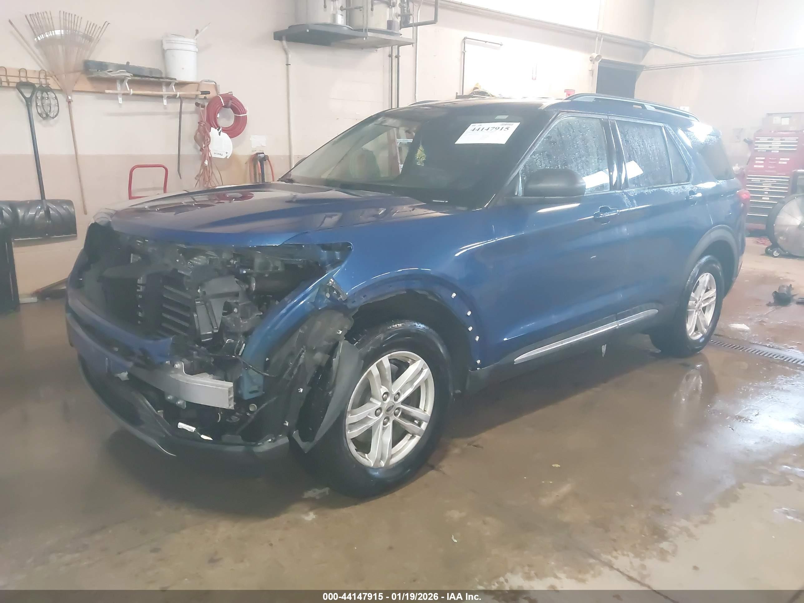 FORD EXPLORER image 2