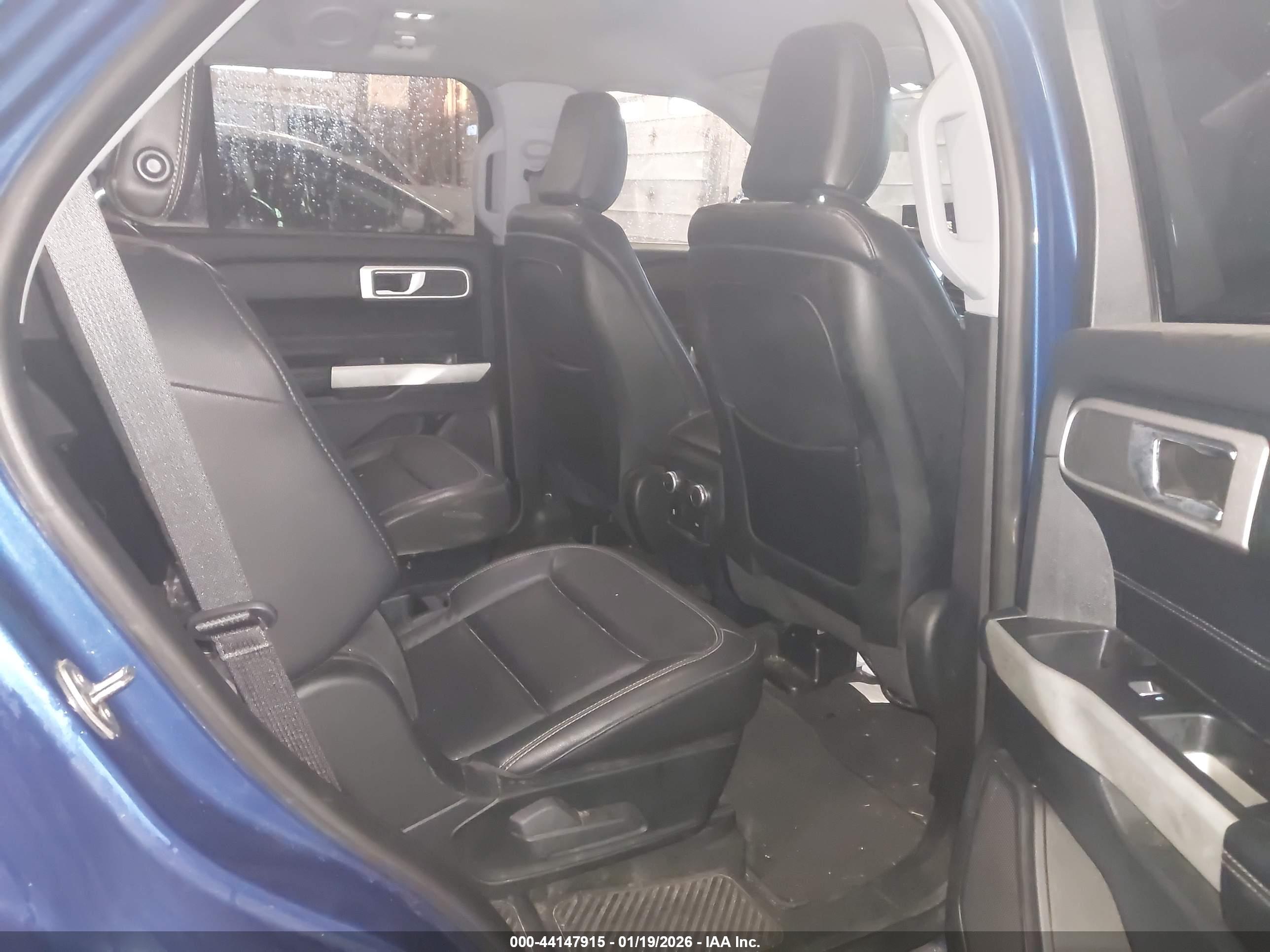 FORD EXPLORER image 8