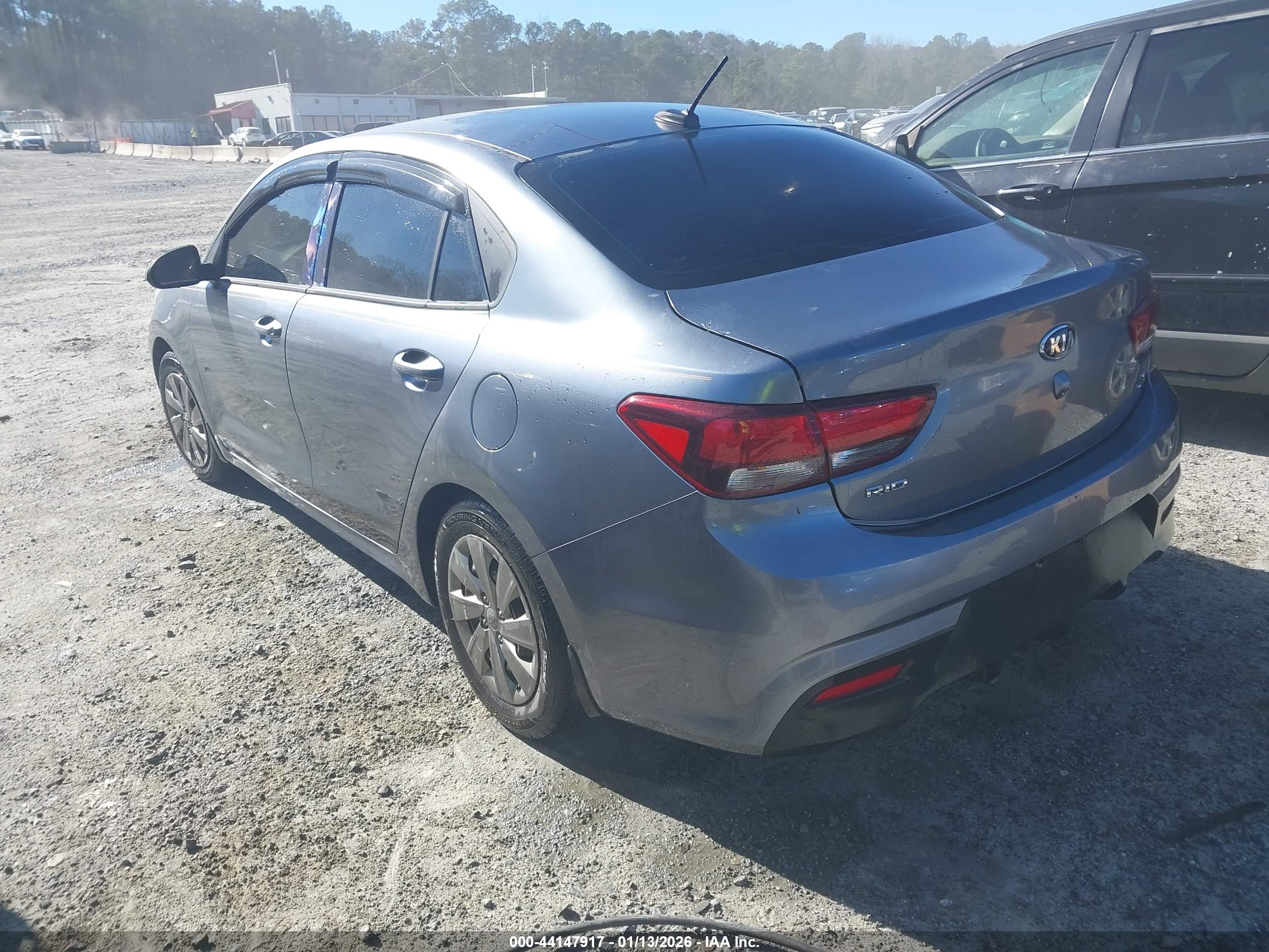 KIA RIO image 3