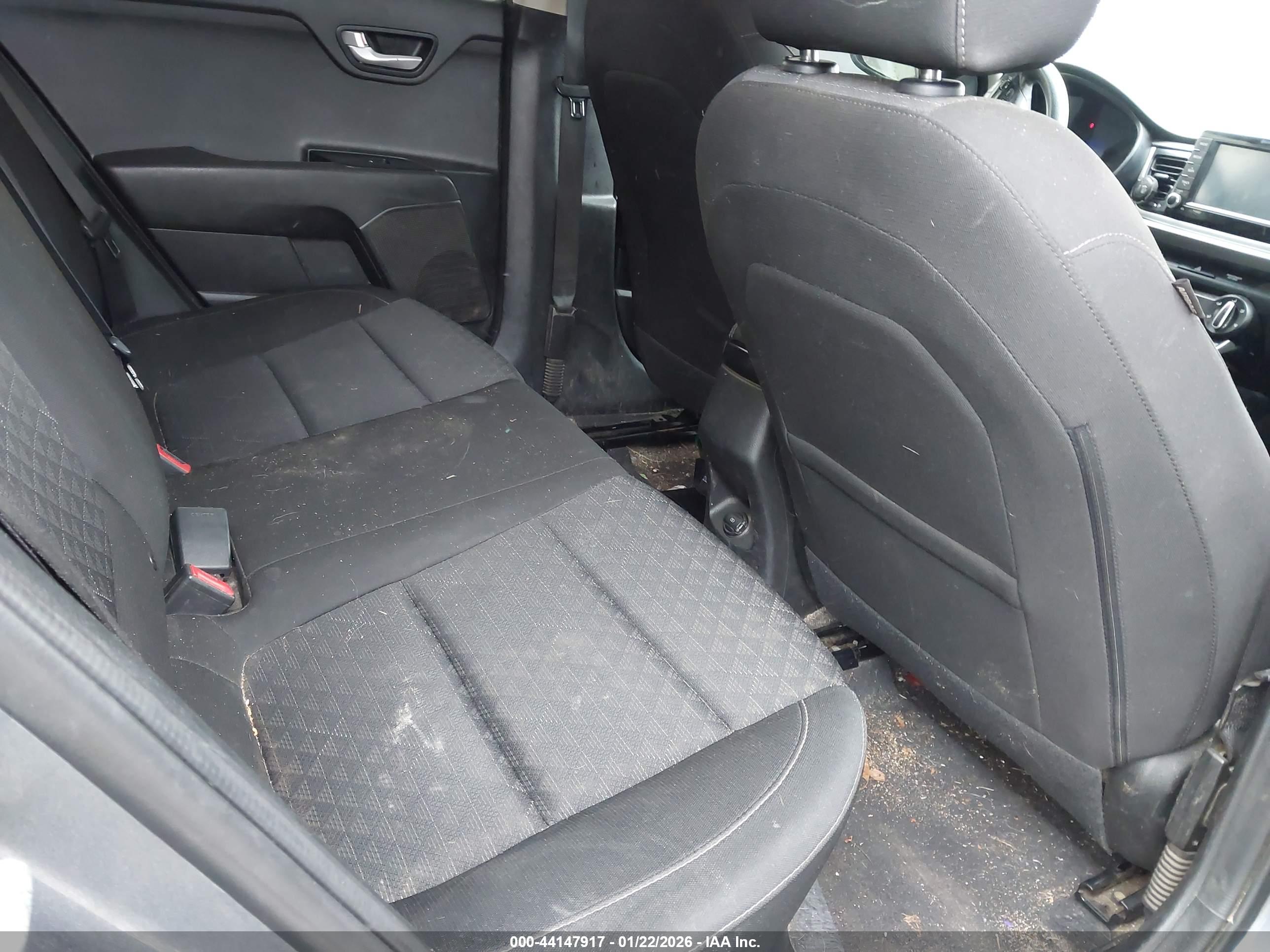 KIA RIO image 8