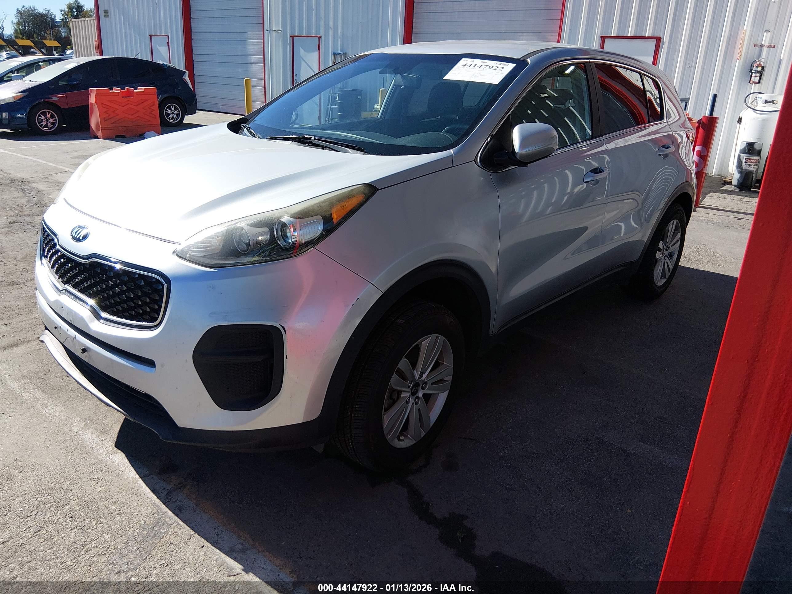 KIA SPORTAGE image 2