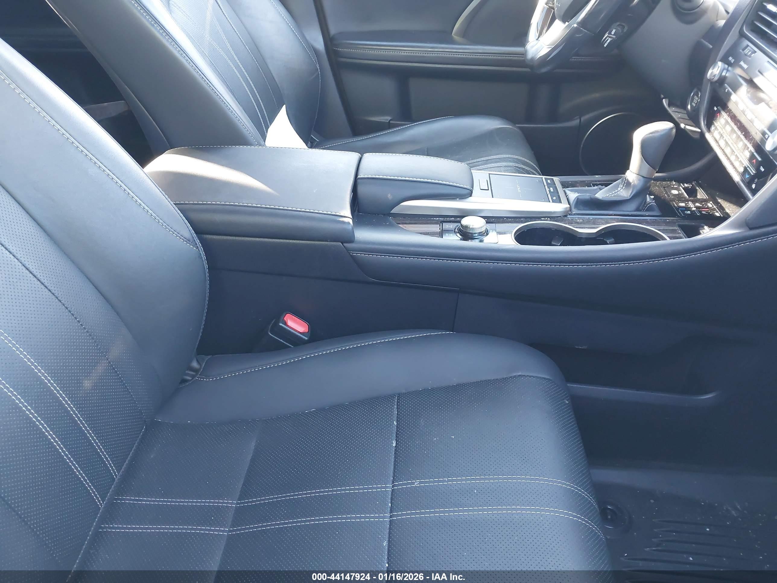 LEXUS RX image 5