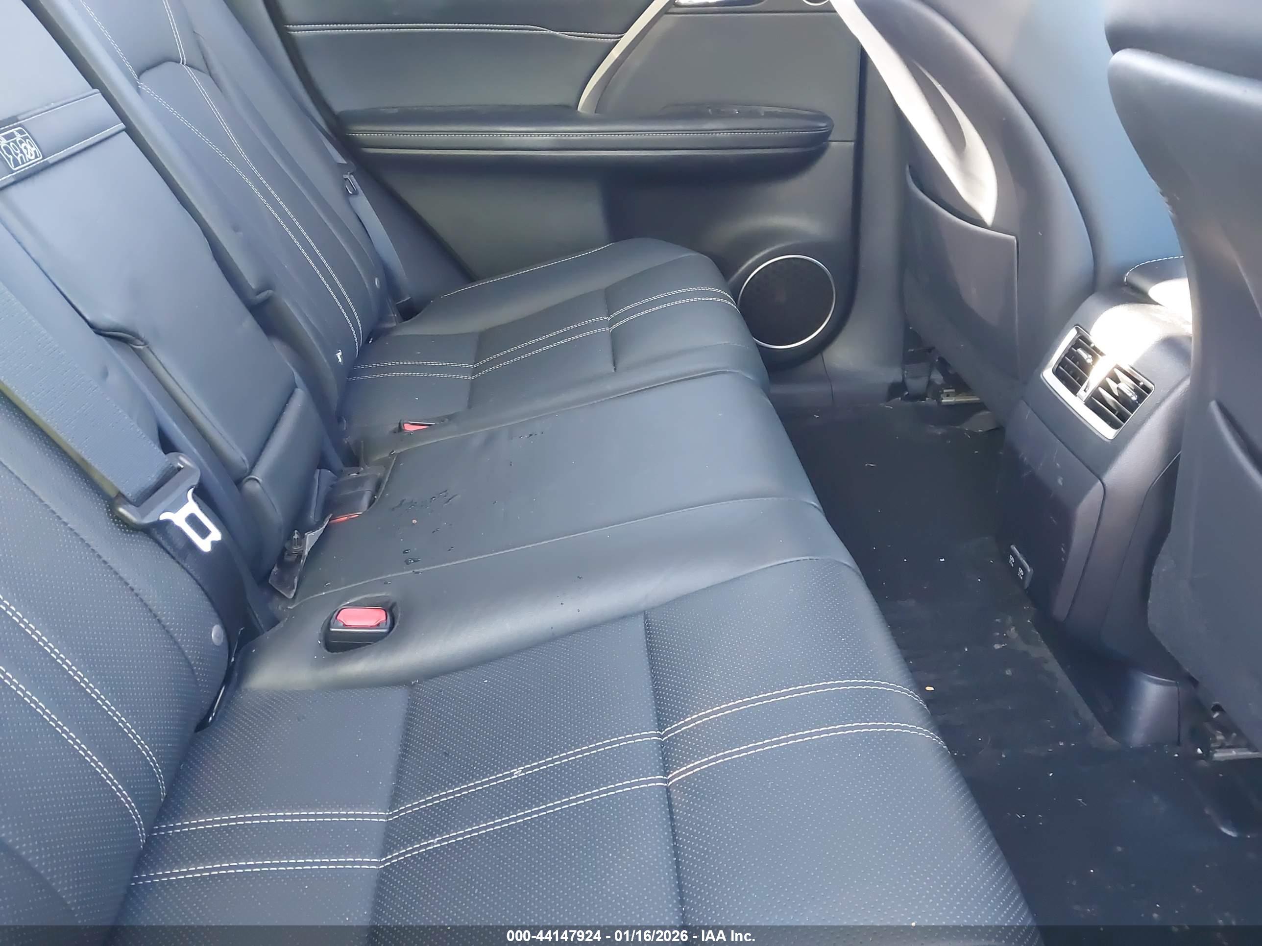 LEXUS RX image 8