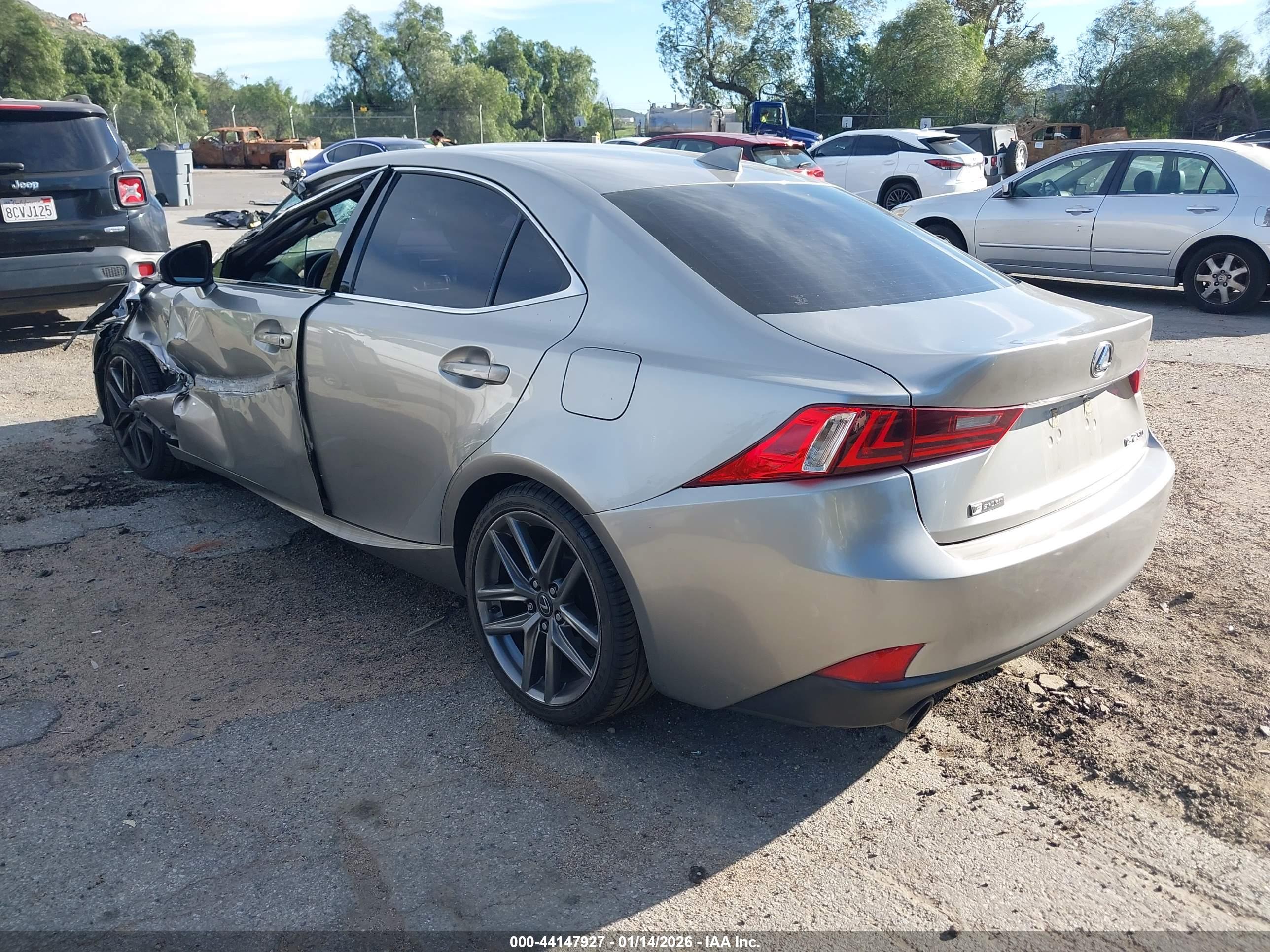 LEXUS IS image 3
