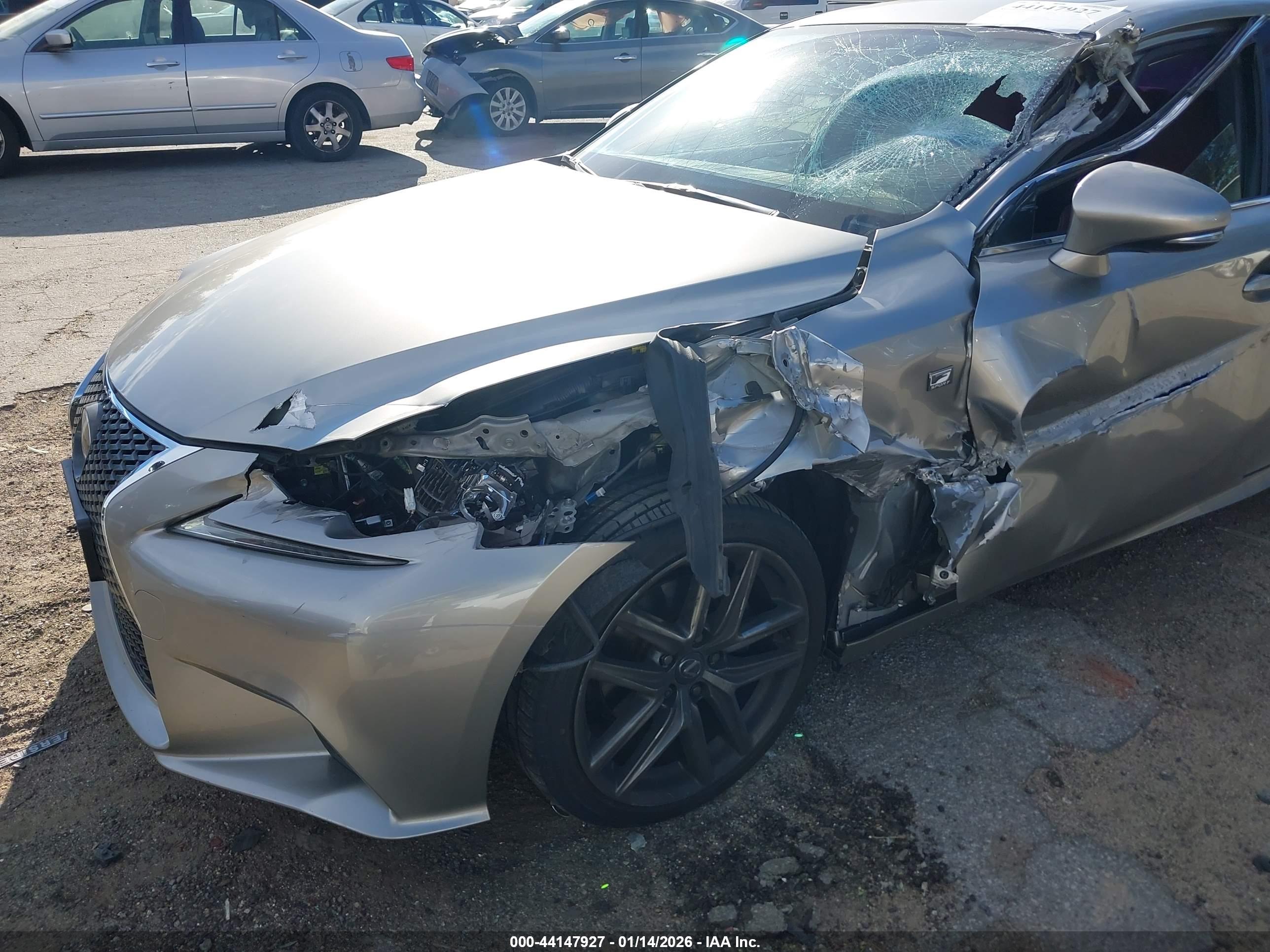 LEXUS IS image 6