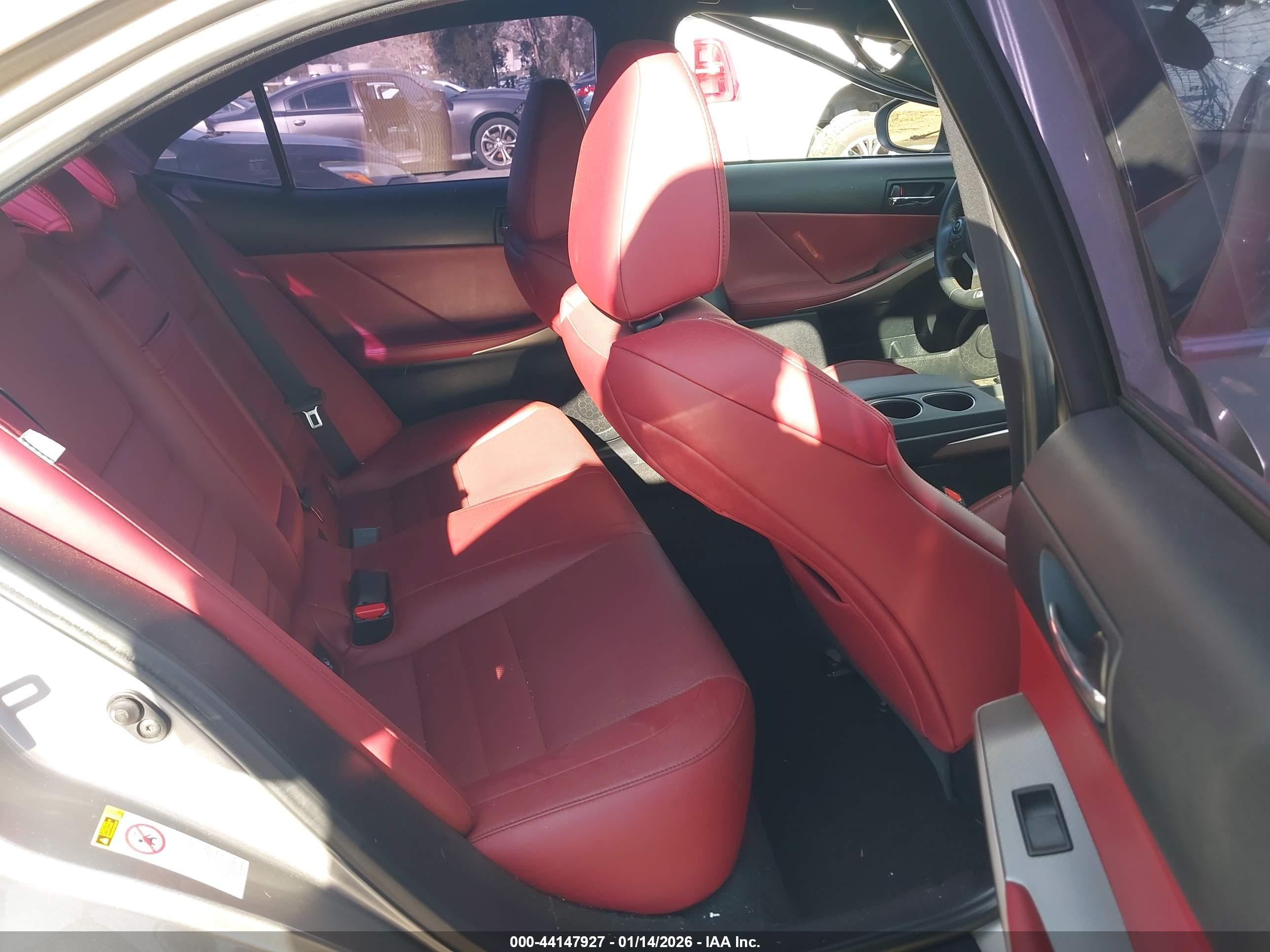 LEXUS IS image 8
