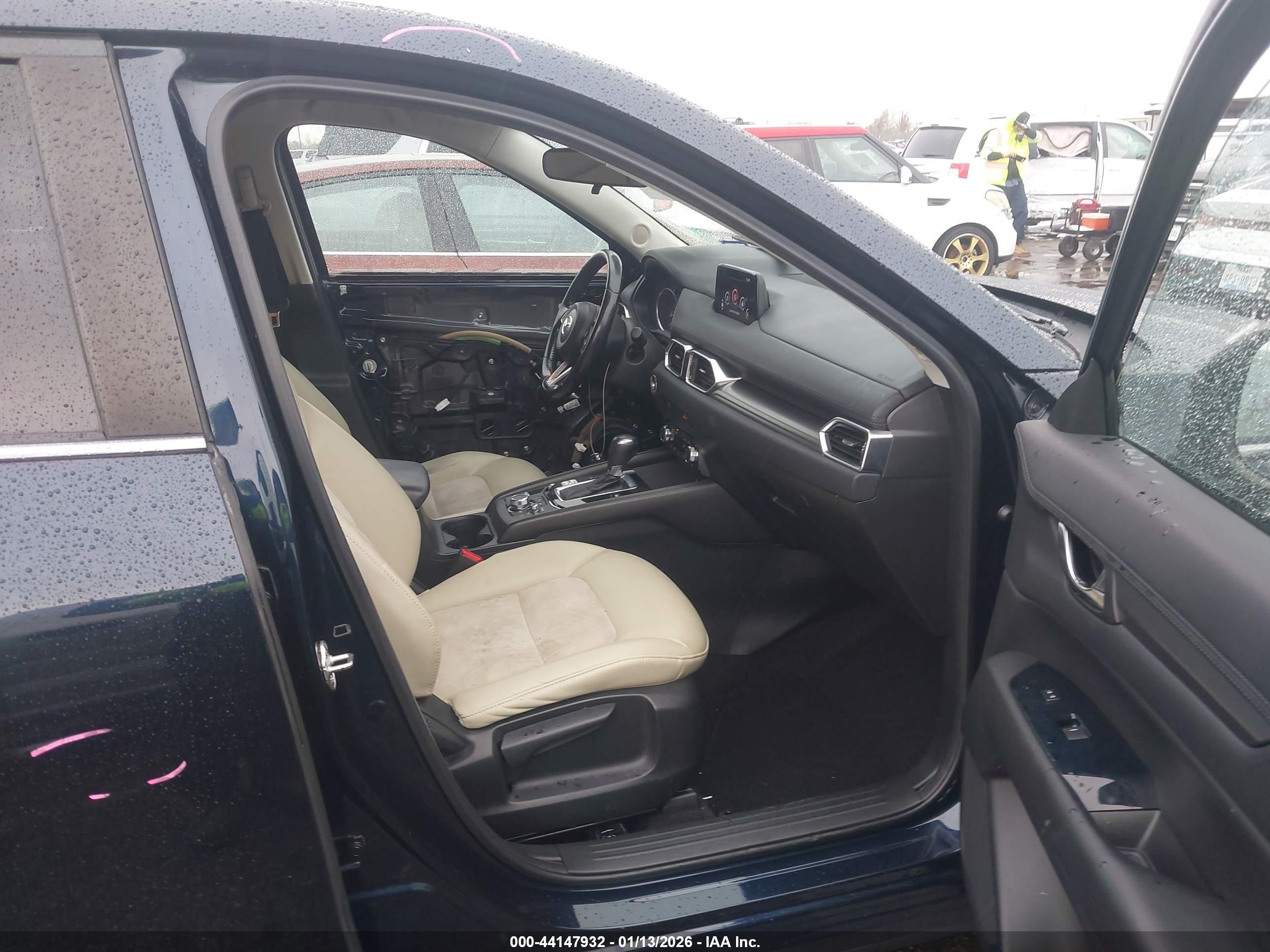 MAZDA CX-5 image 5