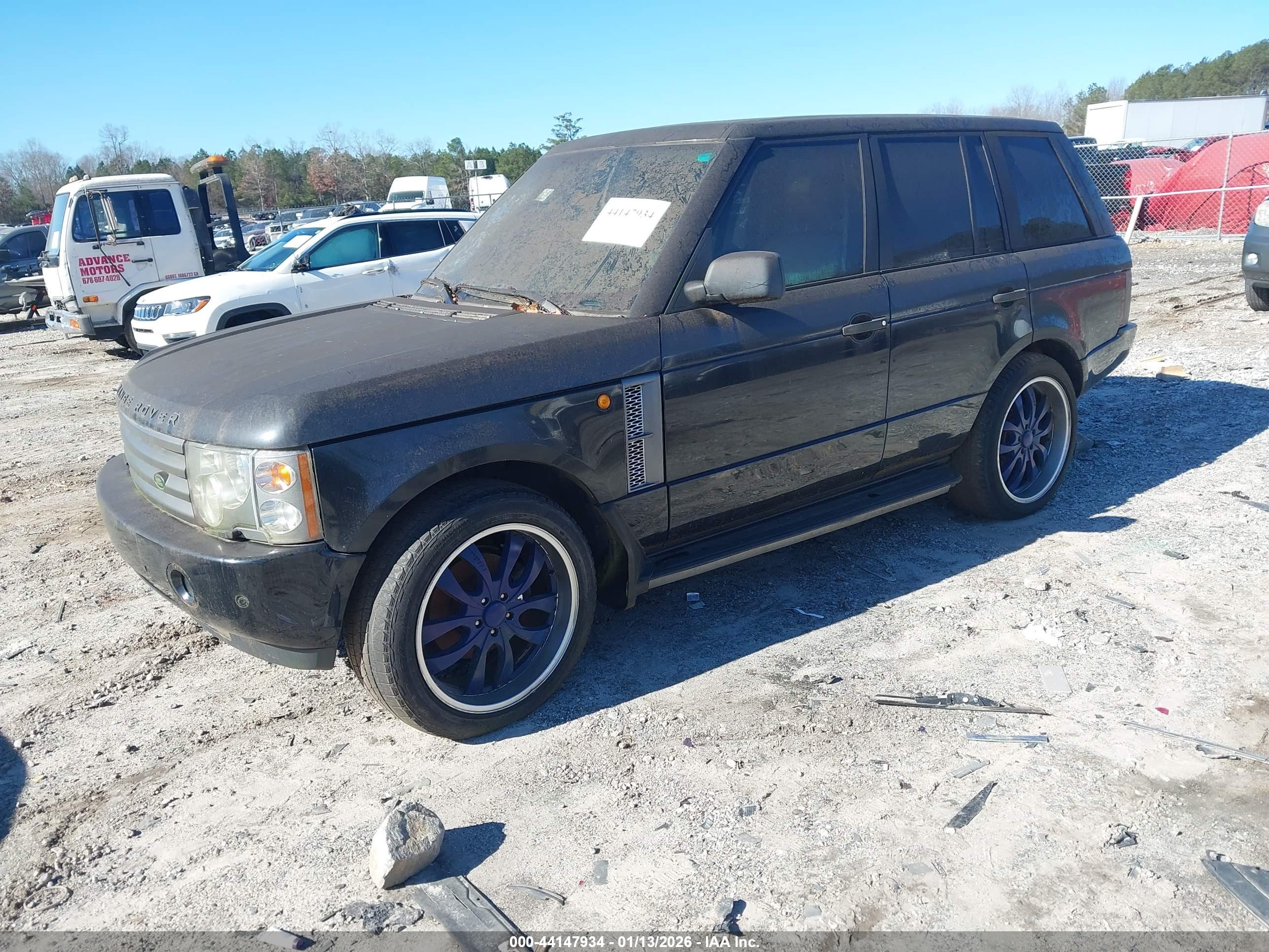 LAND ROVER image 2