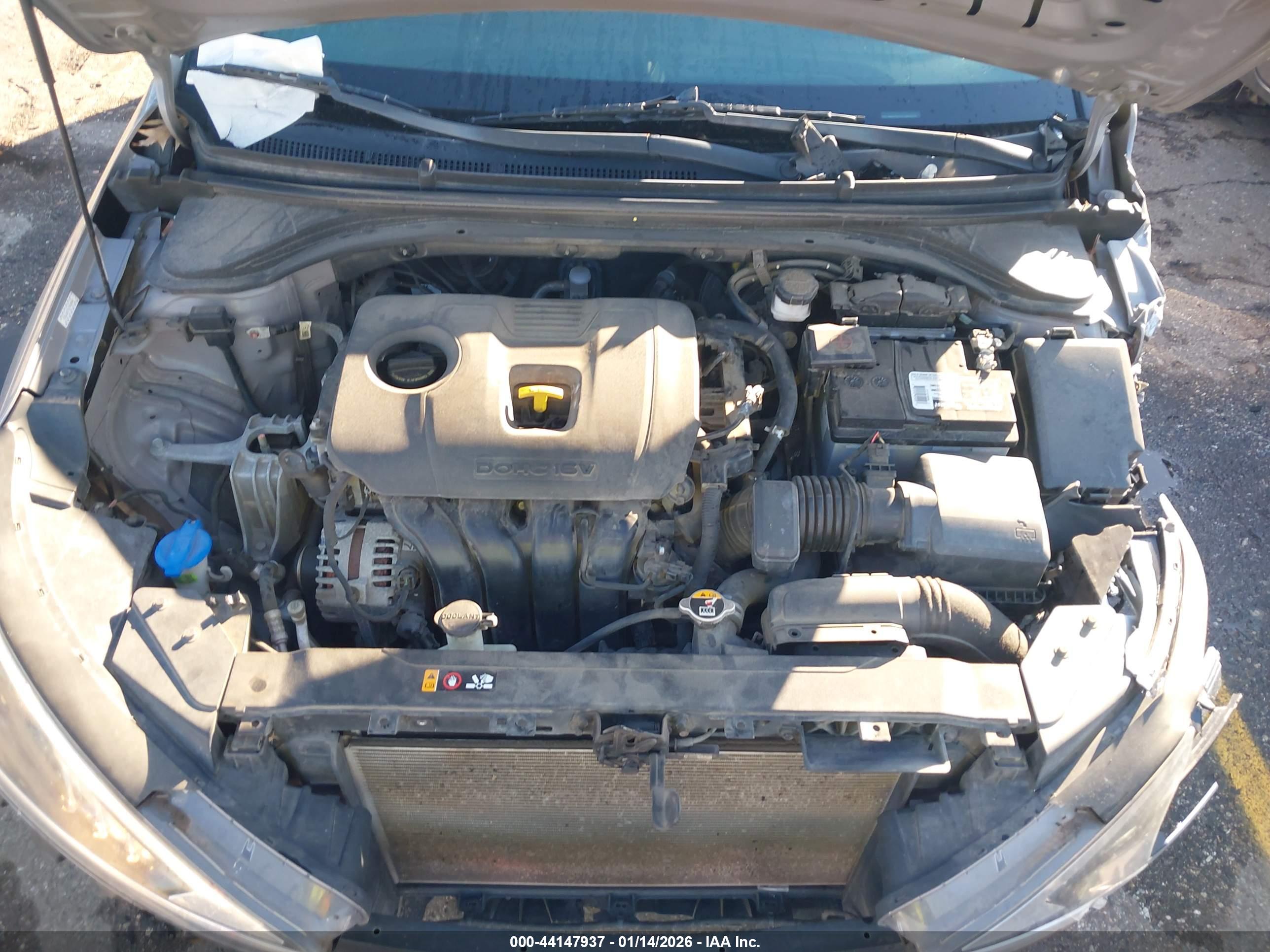 HYUNDAI ELANTRA image 10