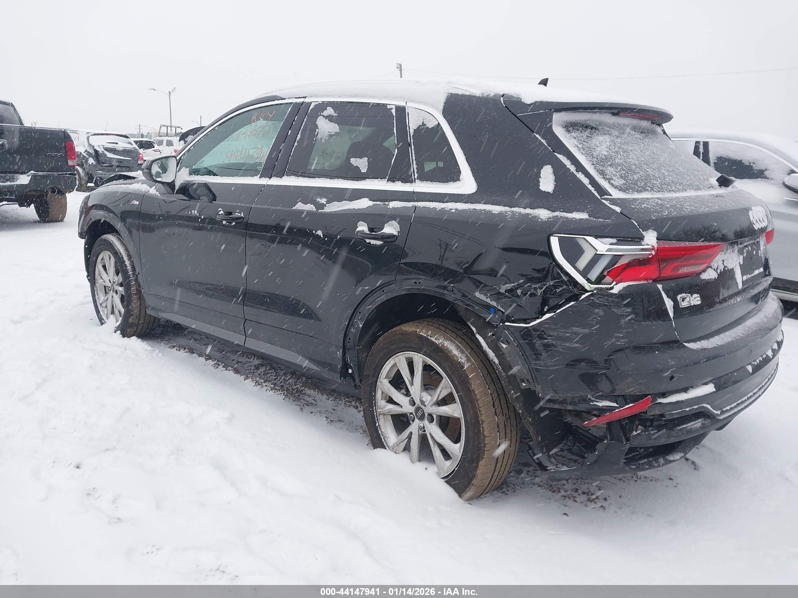 AUDI Q3 image 3
