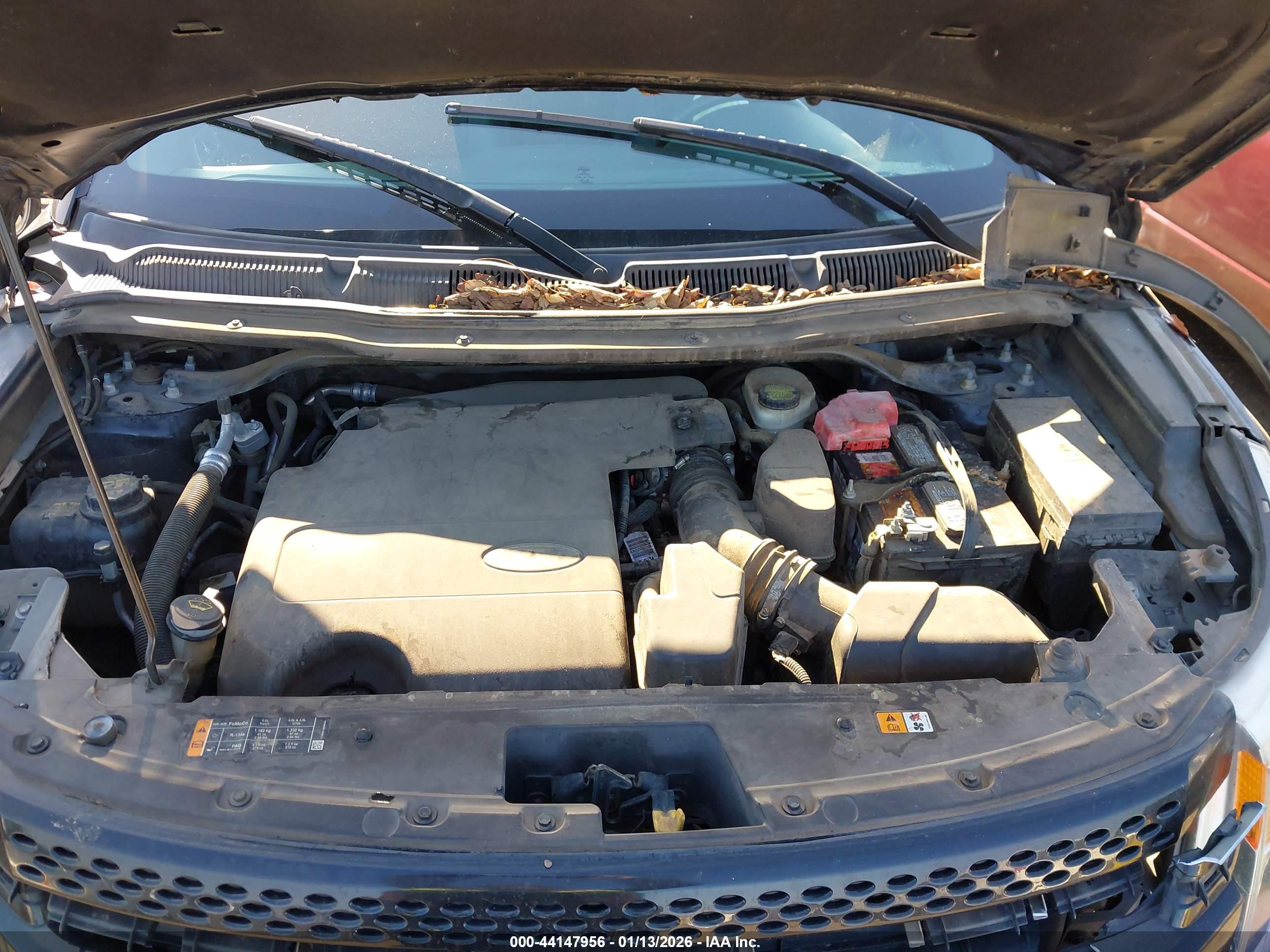 FORD EXPLORER image 10