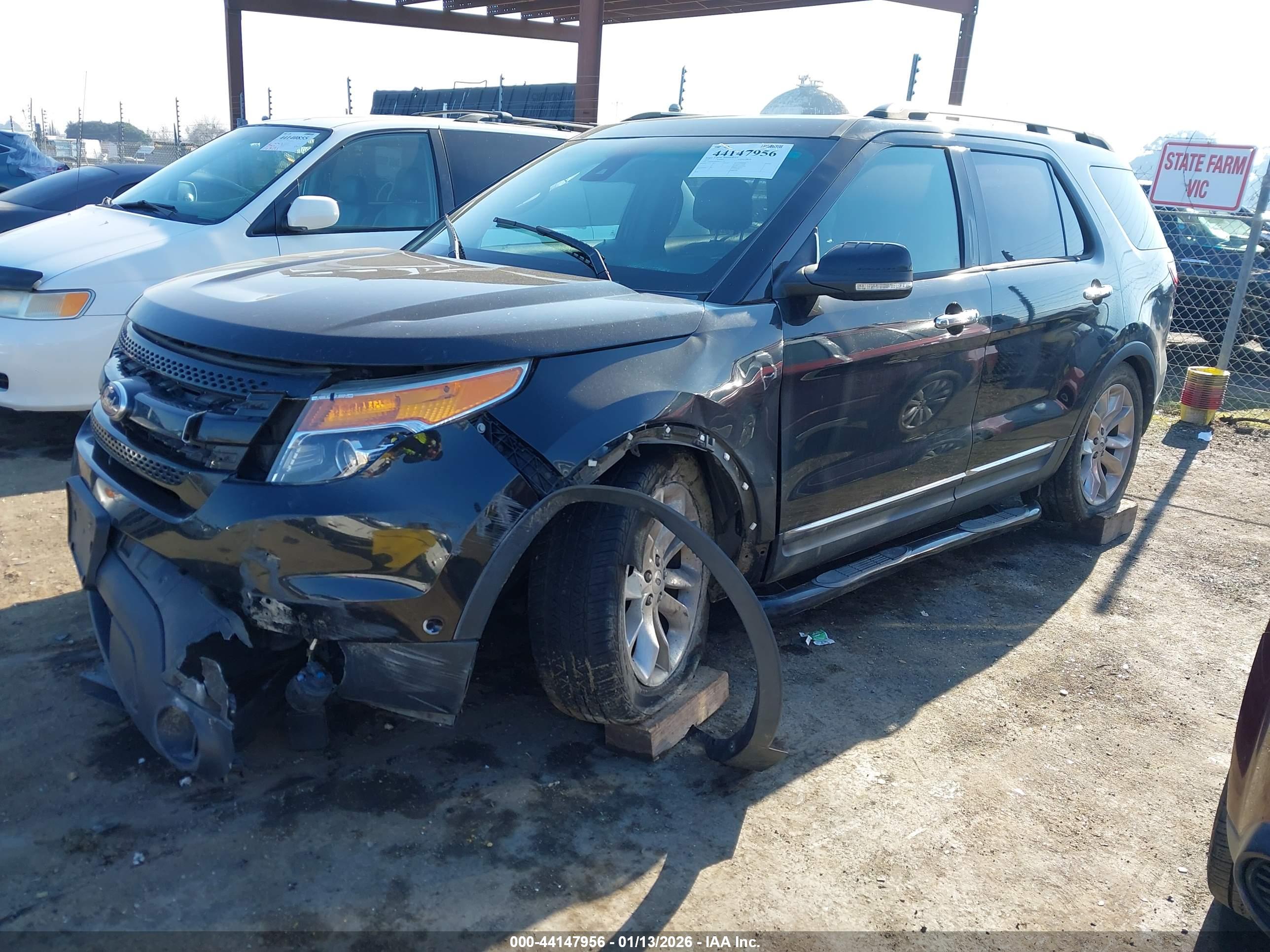 FORD EXPLORER image 2