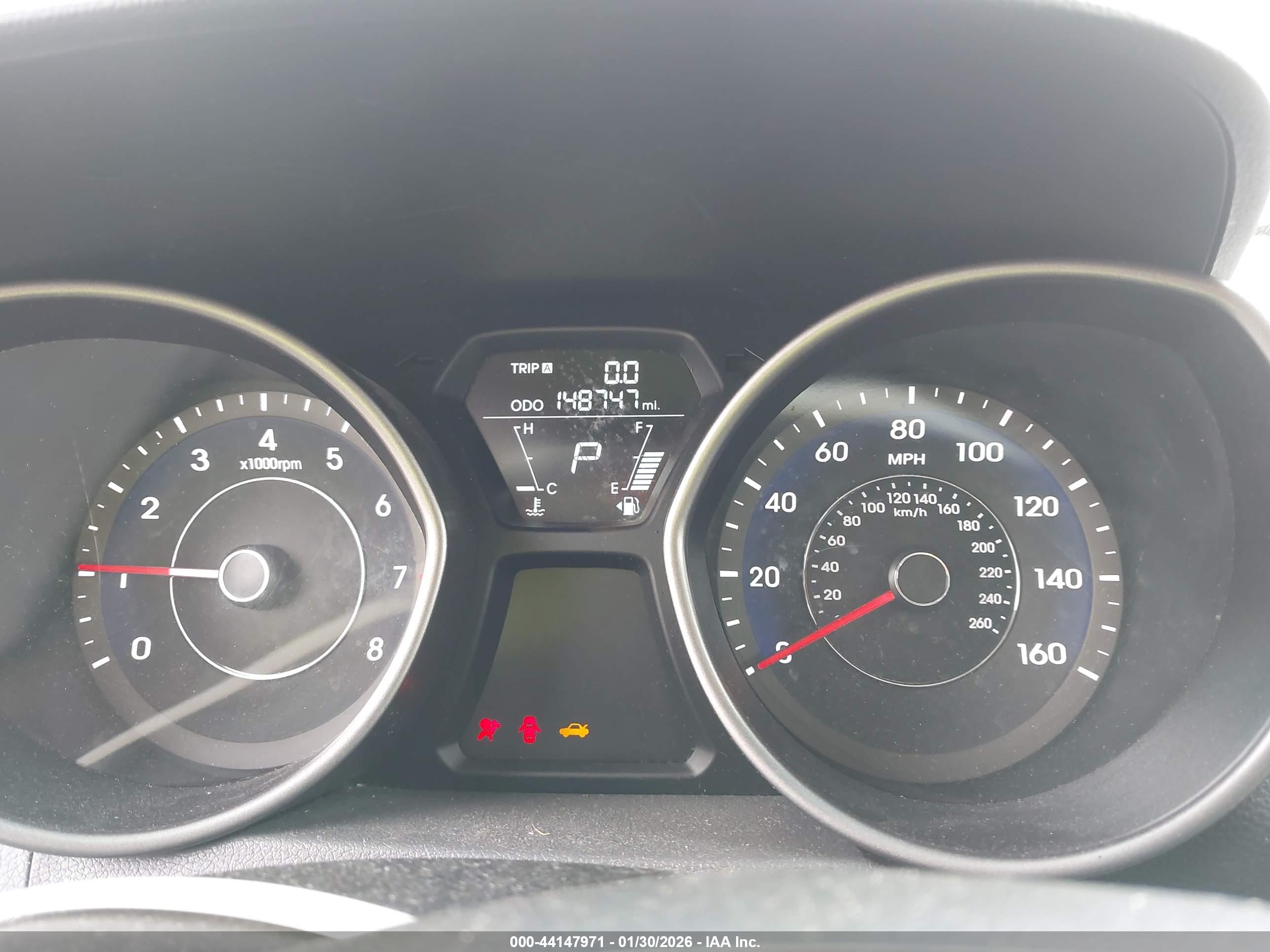HYUNDAI ELANTRA image 7