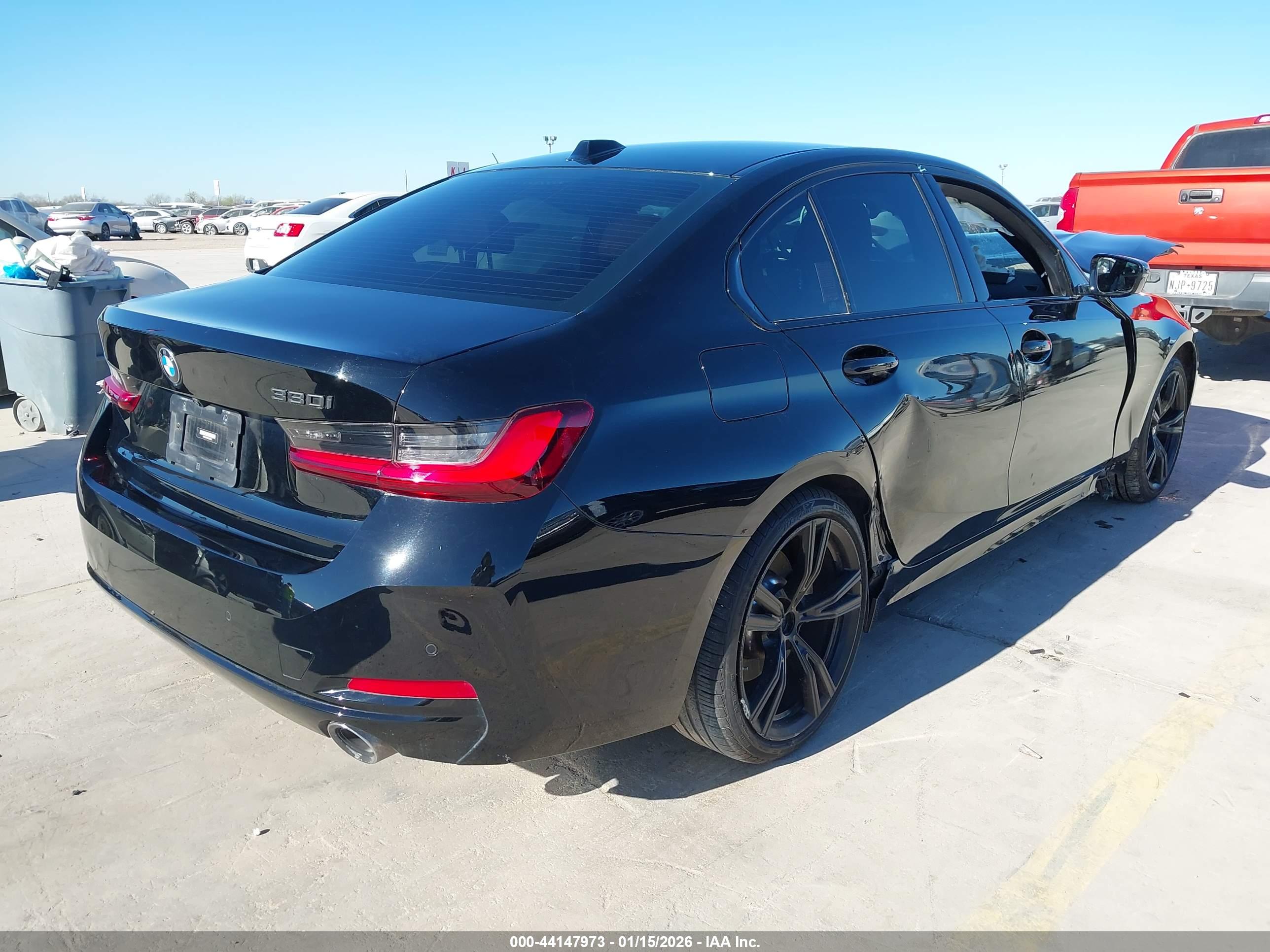 BMW 330I image 4